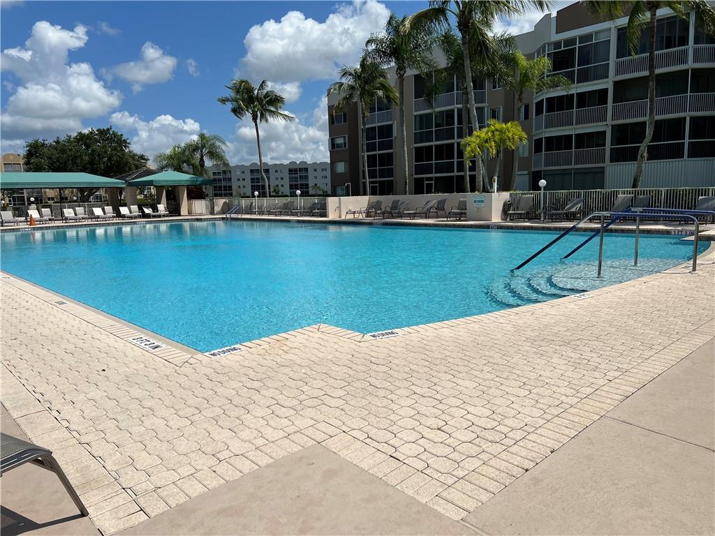 KINGS POINT - Residential