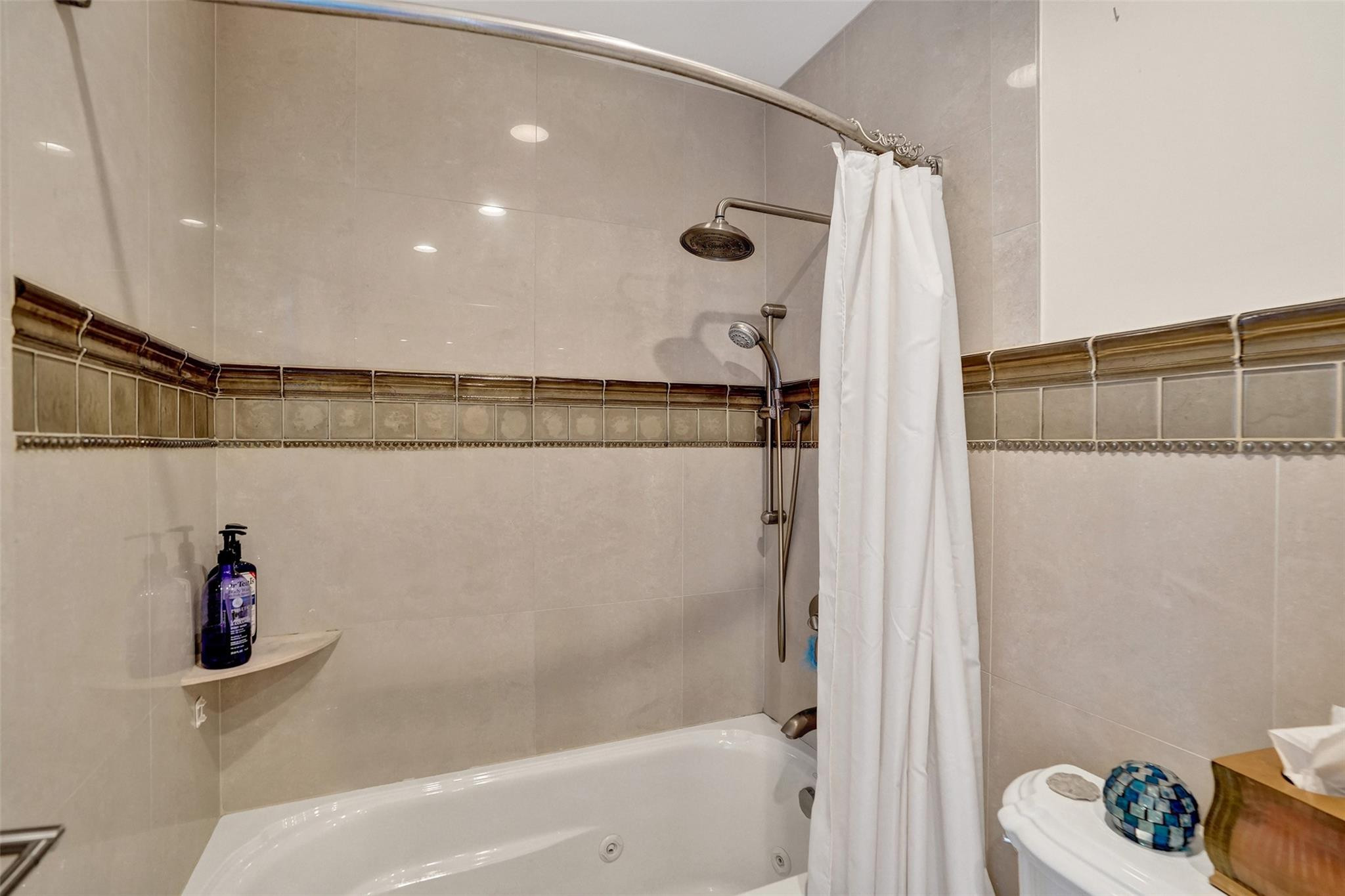 Venetian Isles 3rd Sec 47 - Residential