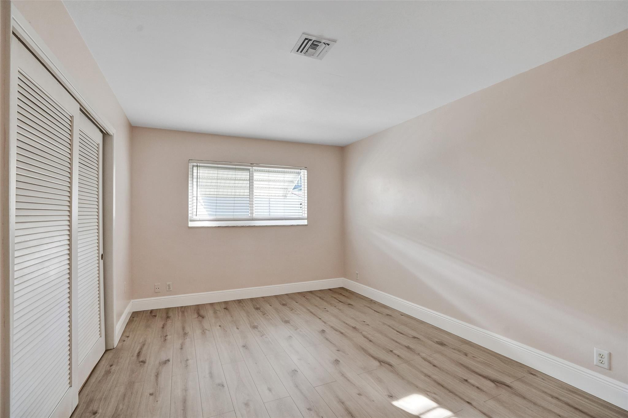 Venetian Isles 3rd Sec 47 - Residential