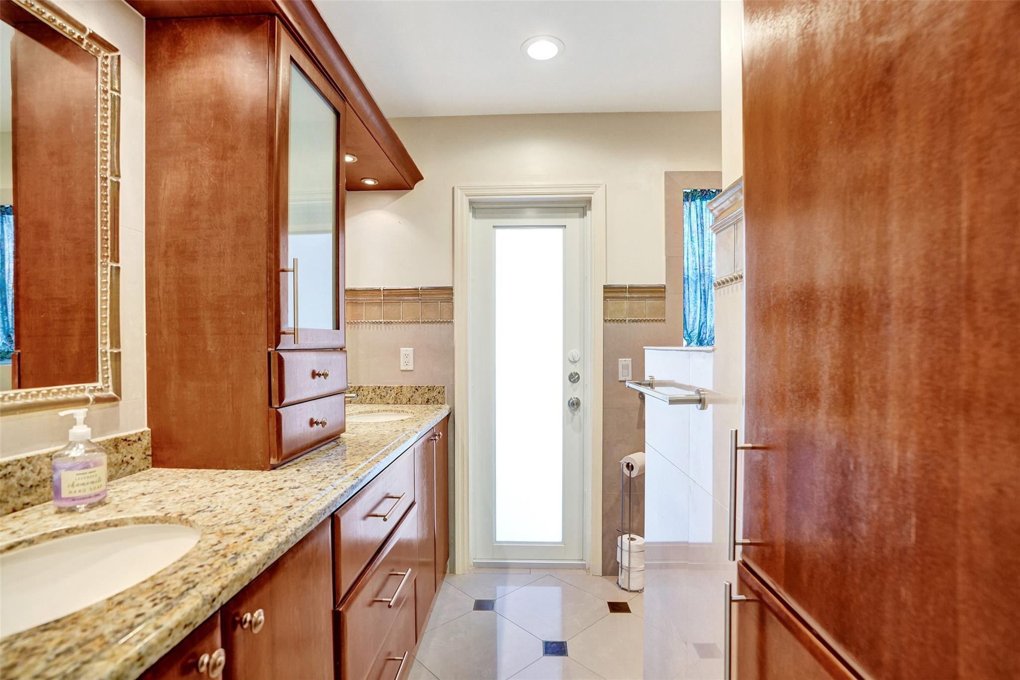 Venetian Isles 3rd Sec 47 - Residential