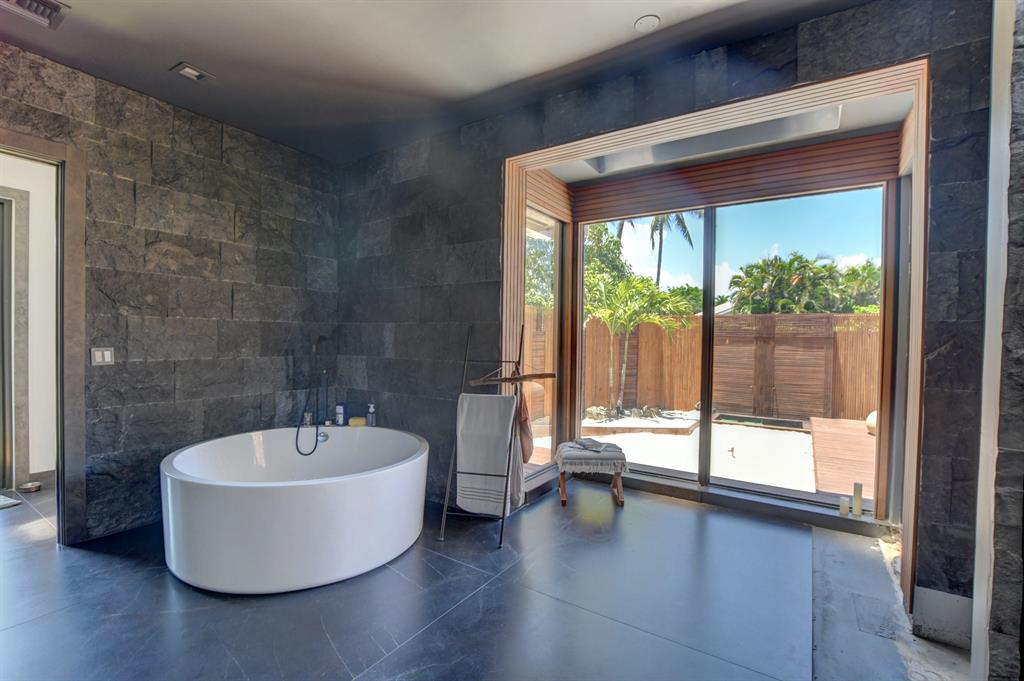 TANGLEWOOD ARVIDA COUNTRY - Residential