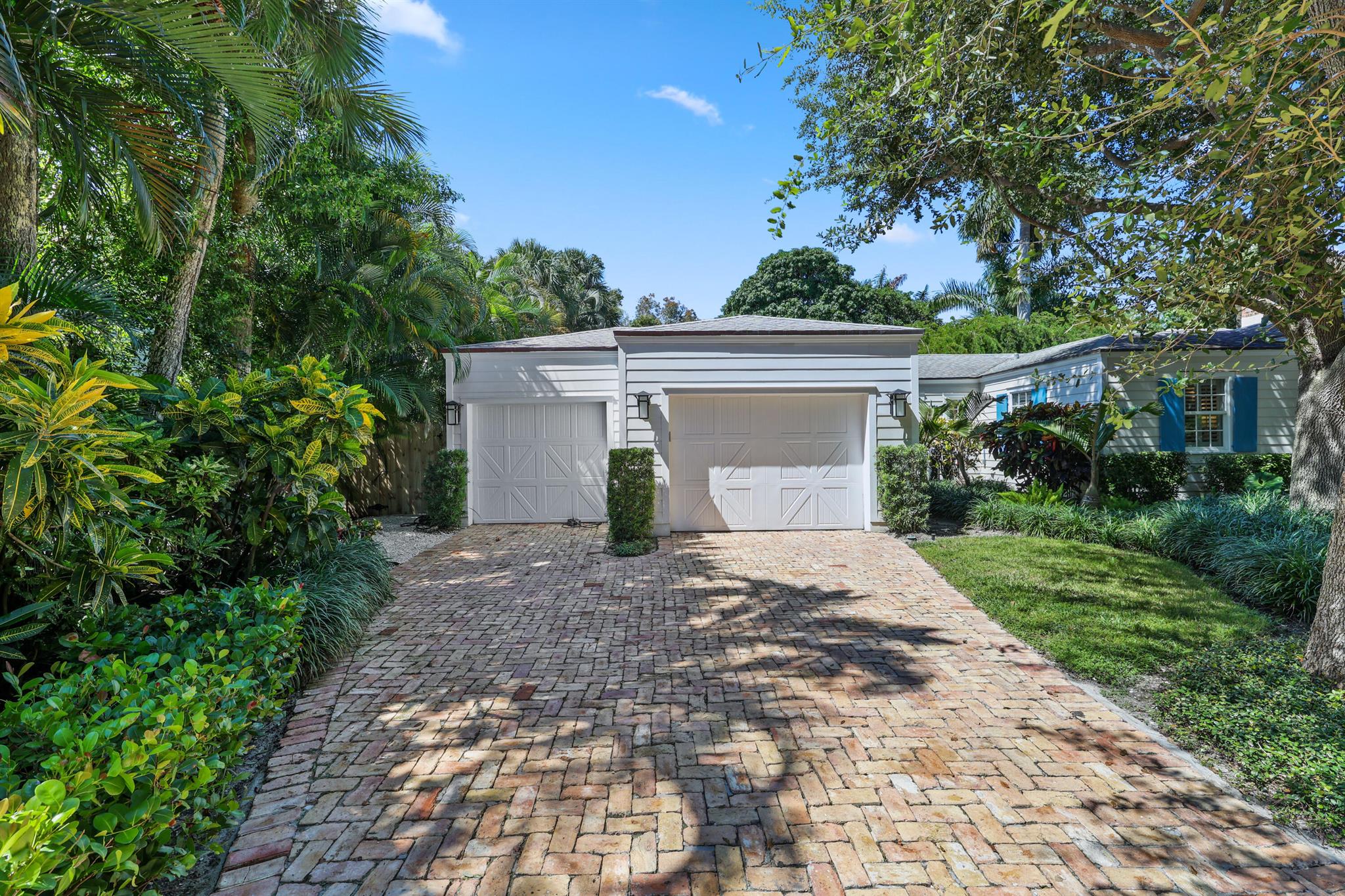 HOFMAN VILLAGE - Residential