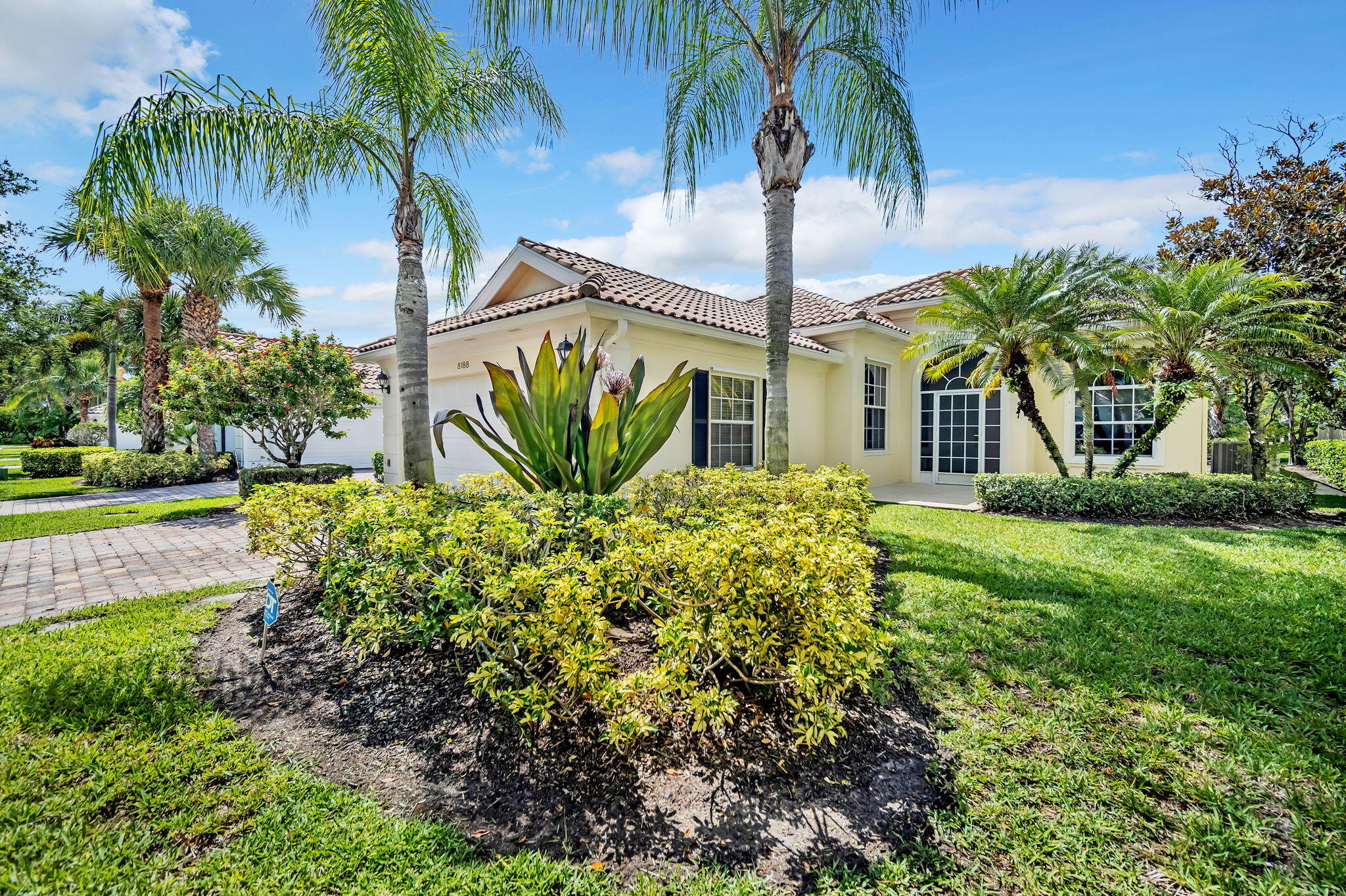 Escape to Paradise..Seasonal Lease.This 3 bedroom/3 bath Pool home is located in one of the area's most sought- after resort- style community VillageWalk. Immerse yourself in the luxury amenities such as 2 heated pools, tennis/pickle ball courts, fitness center, walking paths and social activities. Perfectly located near dining, shopping and all Equestrian venues.