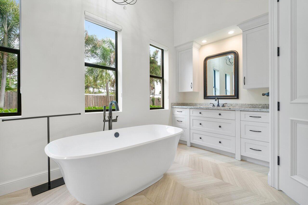 LAKE SHORE ESTATES - Residential