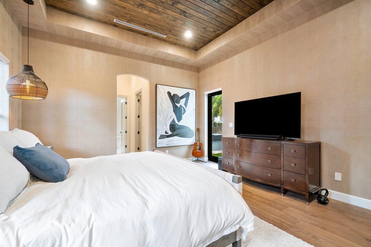 LAKE SHORE ESTATES - Residential