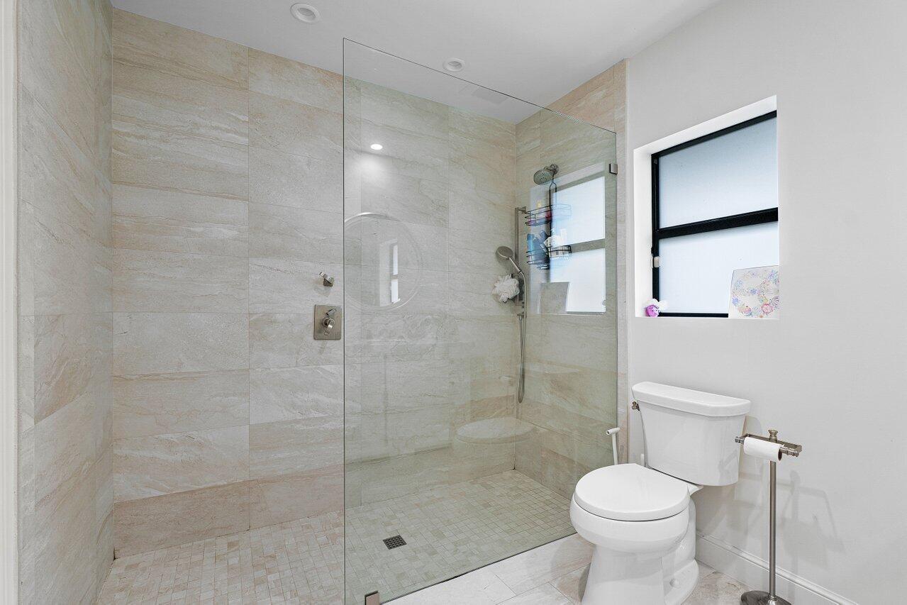 LAKE SHORE ESTATES - Residential