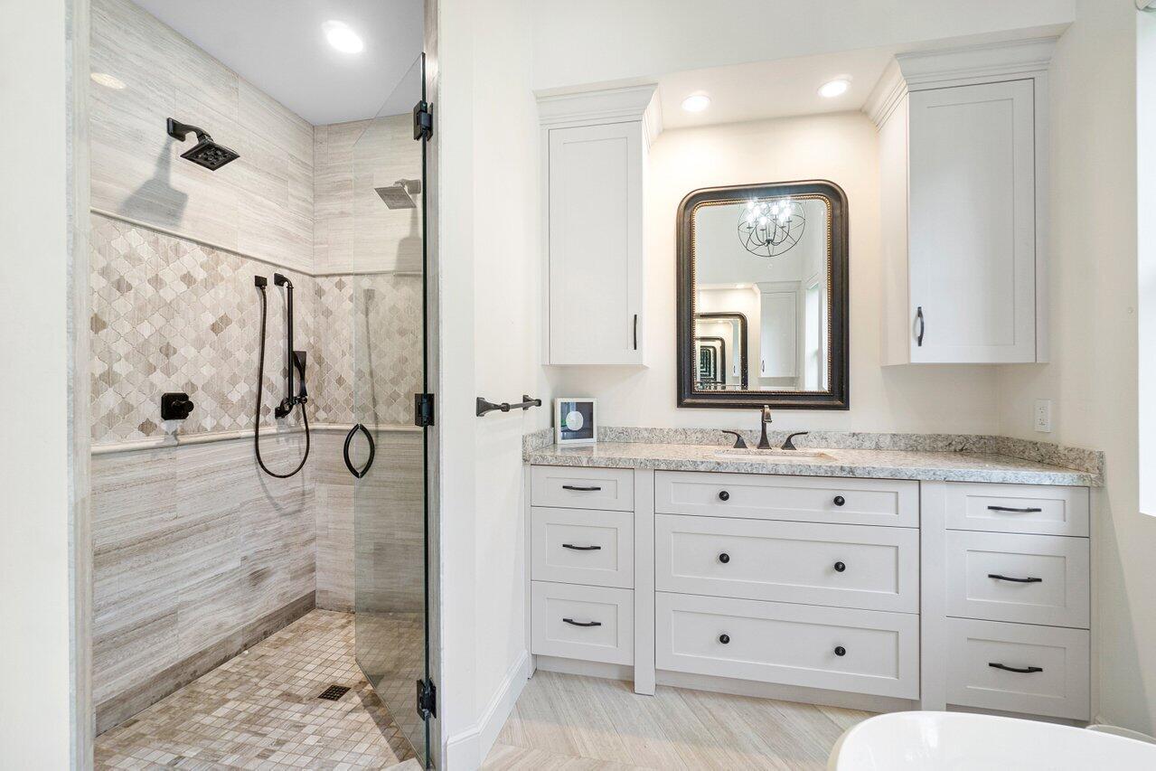 LAKE SHORE ESTATES - Residential