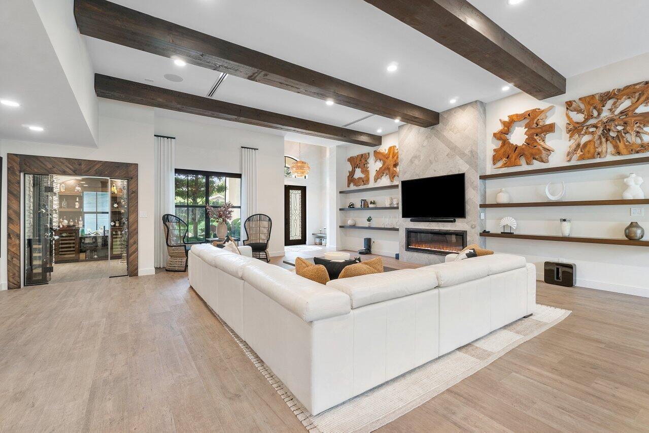 LAKE SHORE ESTATES - Residential