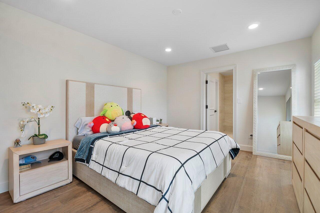 LAKE SHORE ESTATES - Residential