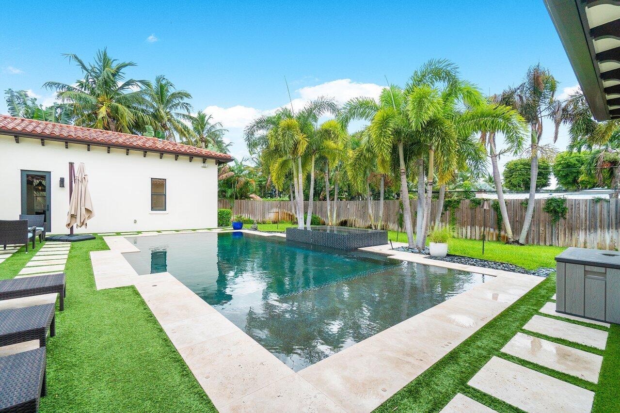 LAKE SHORE ESTATES - Residential