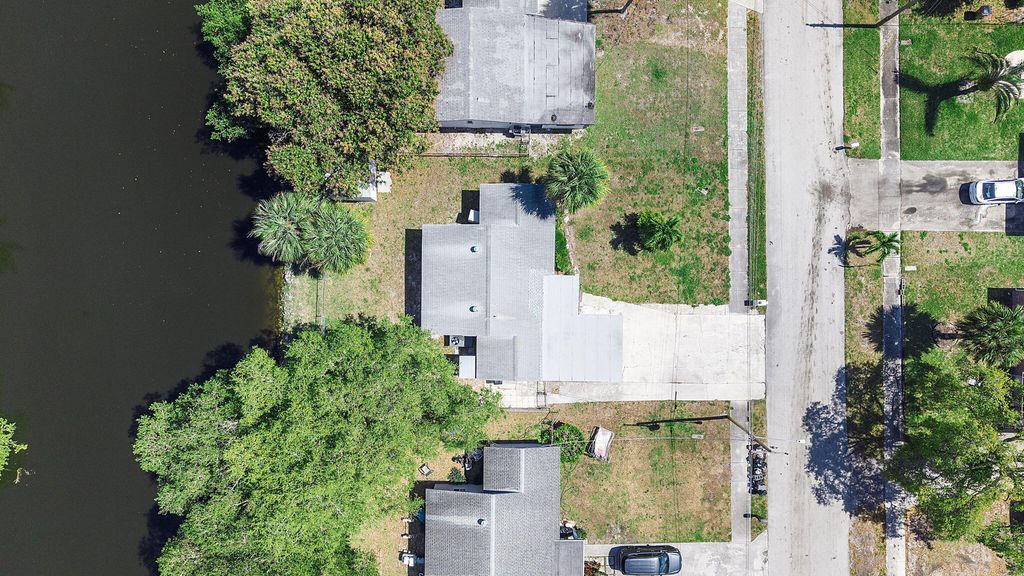 Photo of 143 NW 6th Court, Deerfield Beach, FL 33441 (MLS # B26000553)