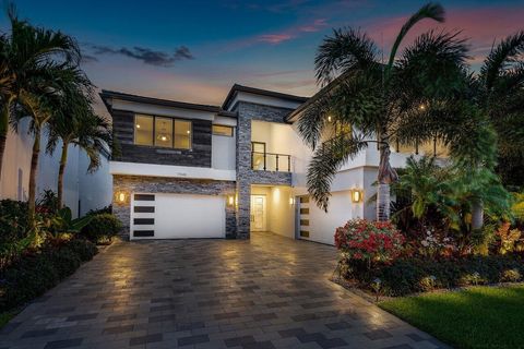 17045 Five Waters Avenue Boca Raton FL 33496