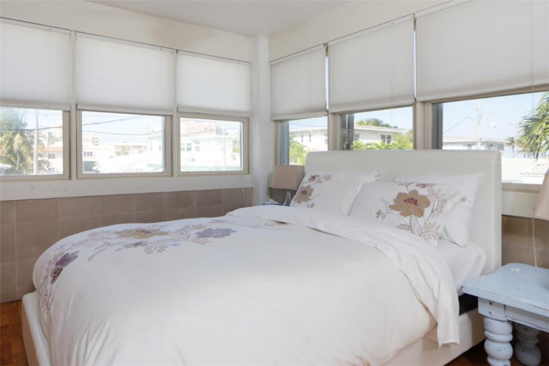 HOLLYWOOD BEACH - Residential