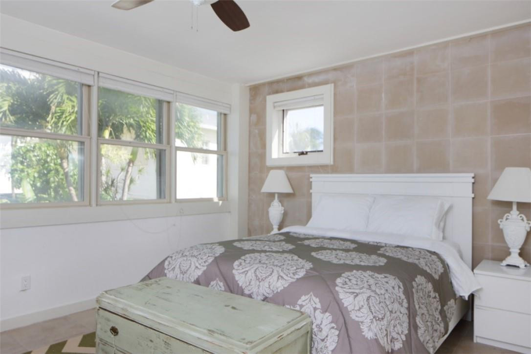 HOLLYWOOD BEACH - Residential