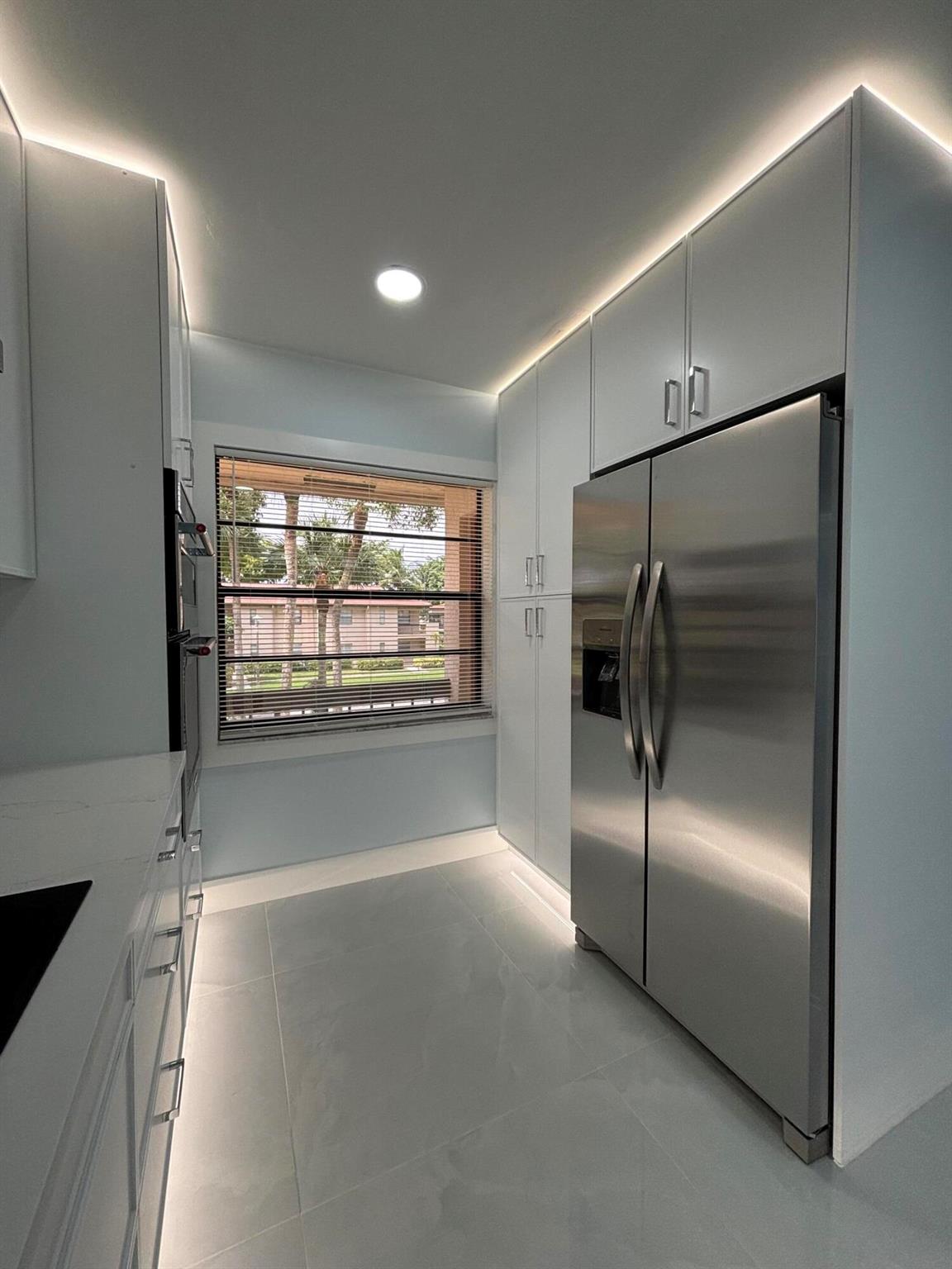 9266 Vista Del Lago 25h
