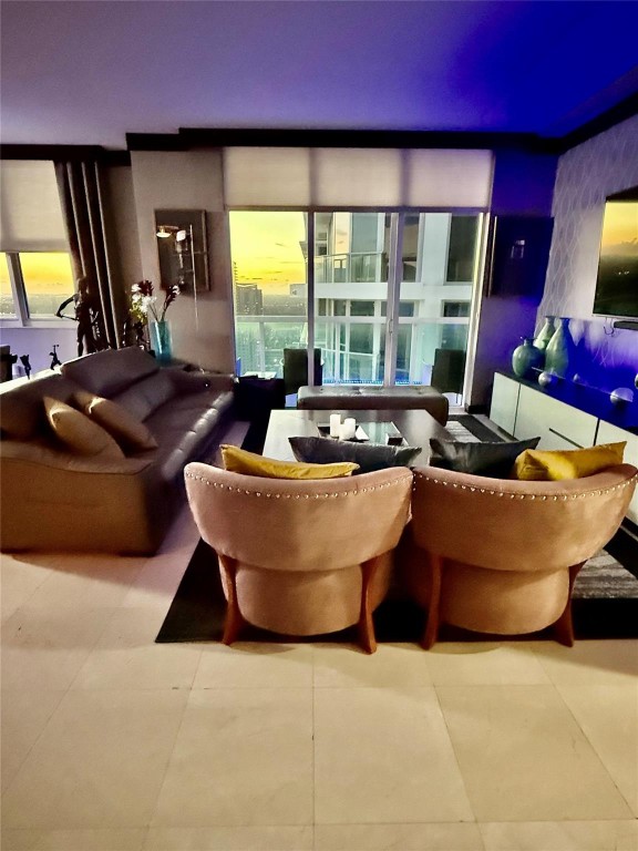 347 N New River Drive ph4