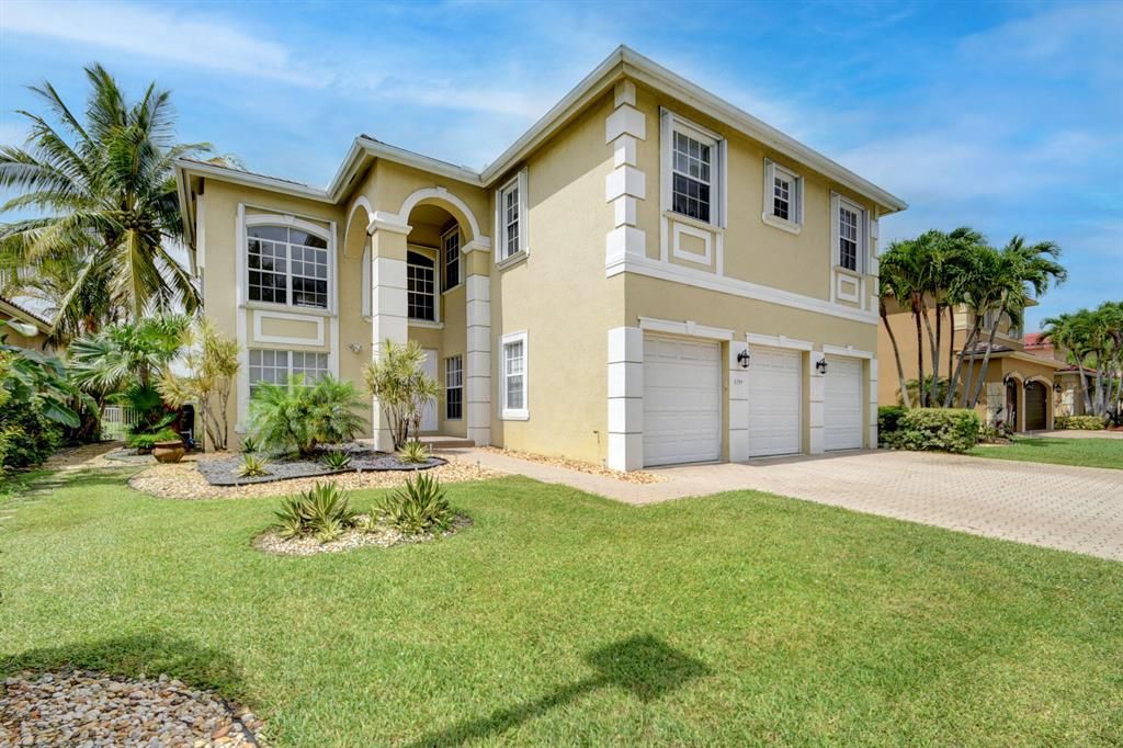 Photo of 6755 Houlton Circle Cir, Lake Worth Beach, FL 33467 (MLS # R10807628)
