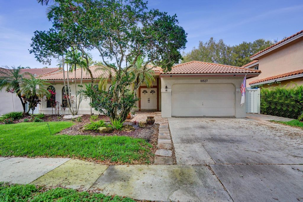 Photo of 10527 Zurich Street, Cooper City, FL 33026 (MLS # B26003736)