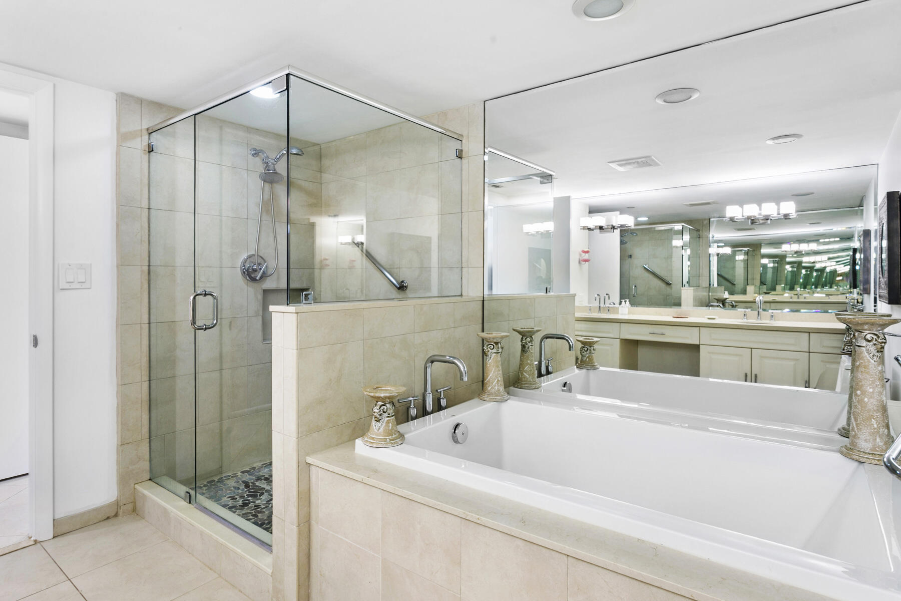 SEAWINDS CONDO - Residential