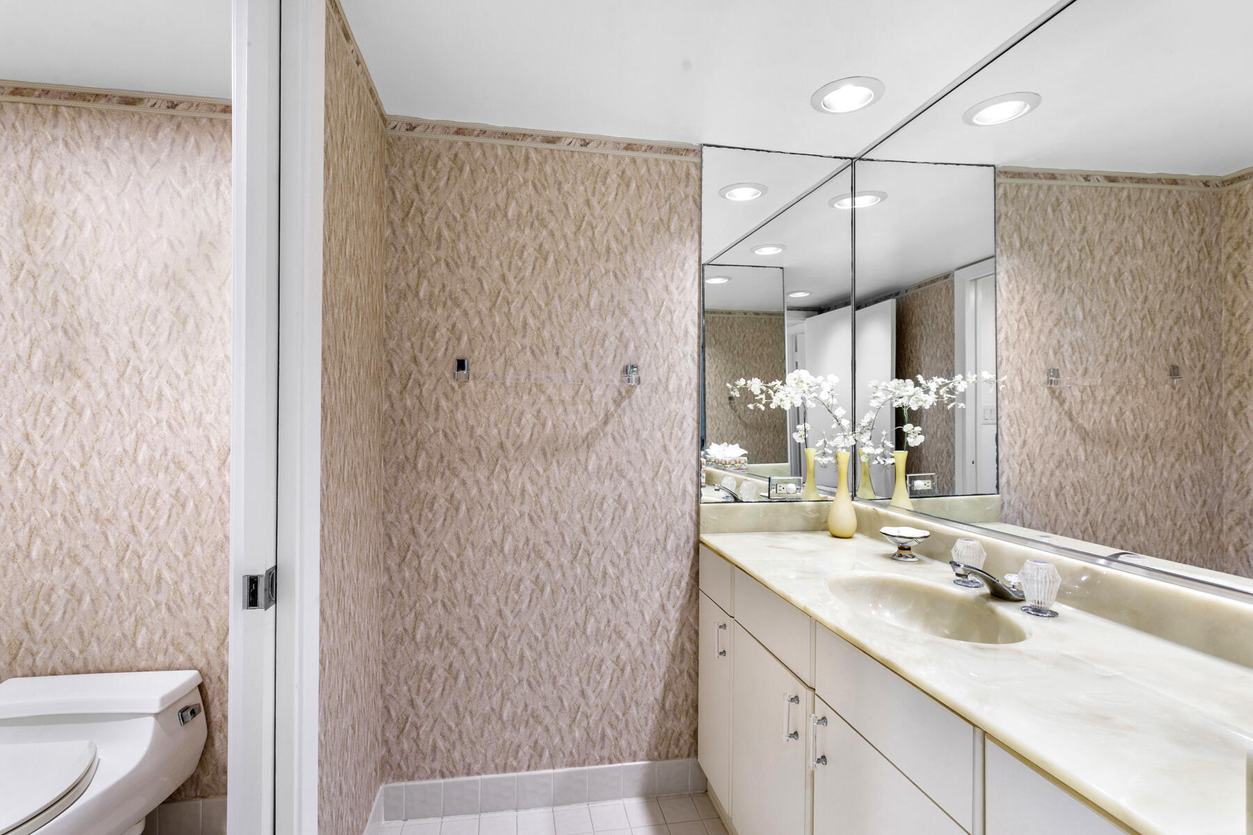 SEAWINDS CONDO - Residential