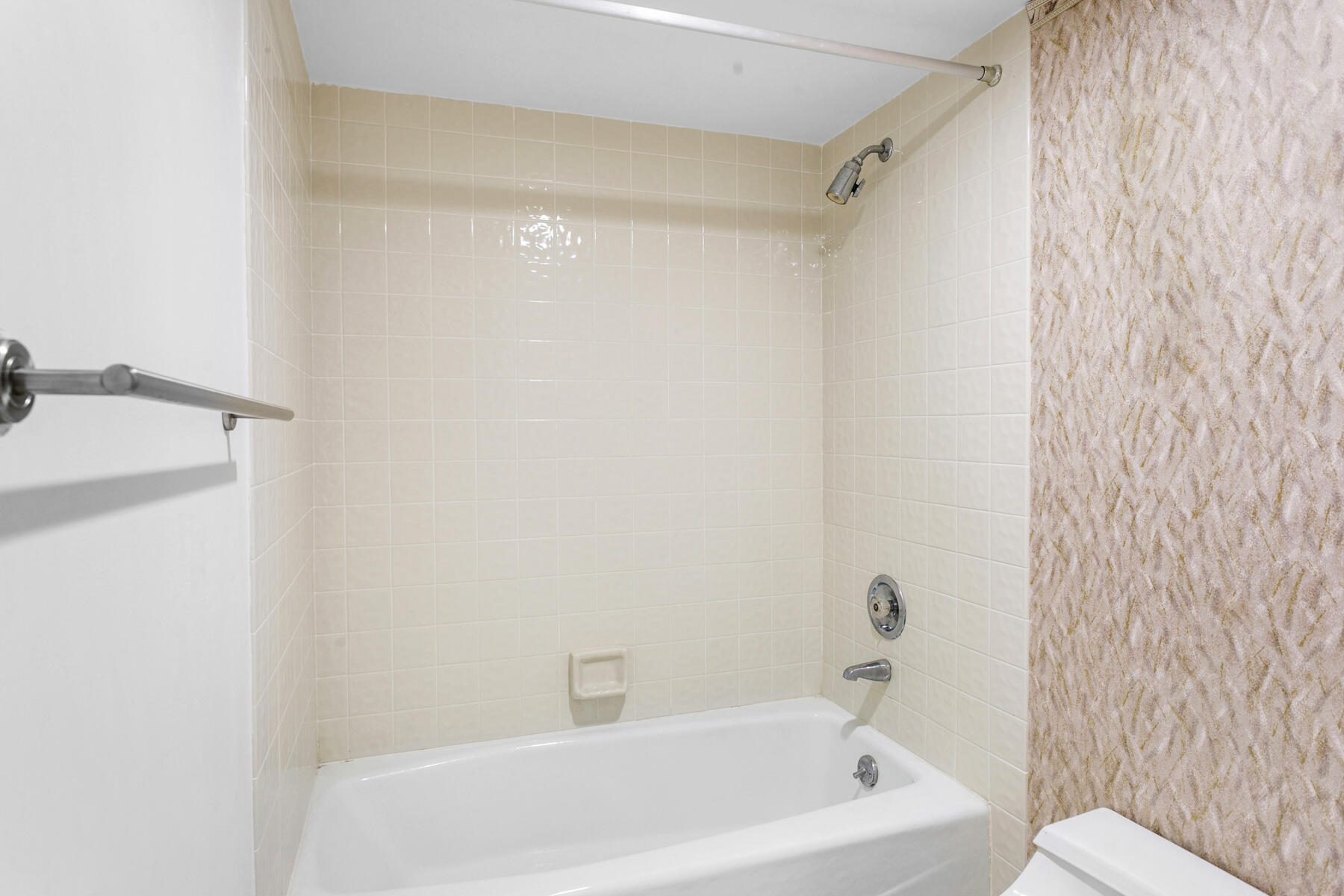 SEAWINDS CONDO - Residential