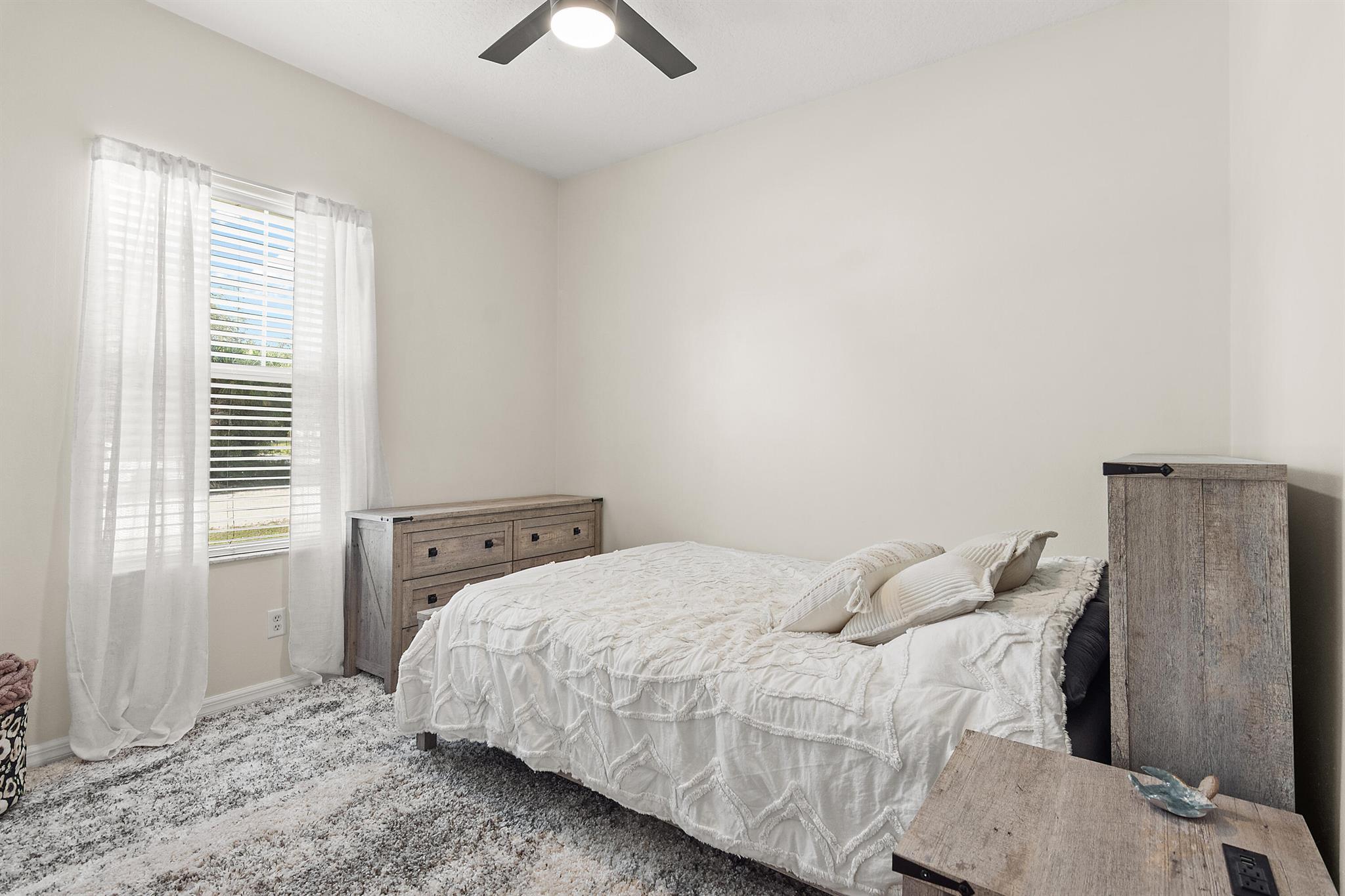 VERO LAKE ESTATES UNIT N - Residential