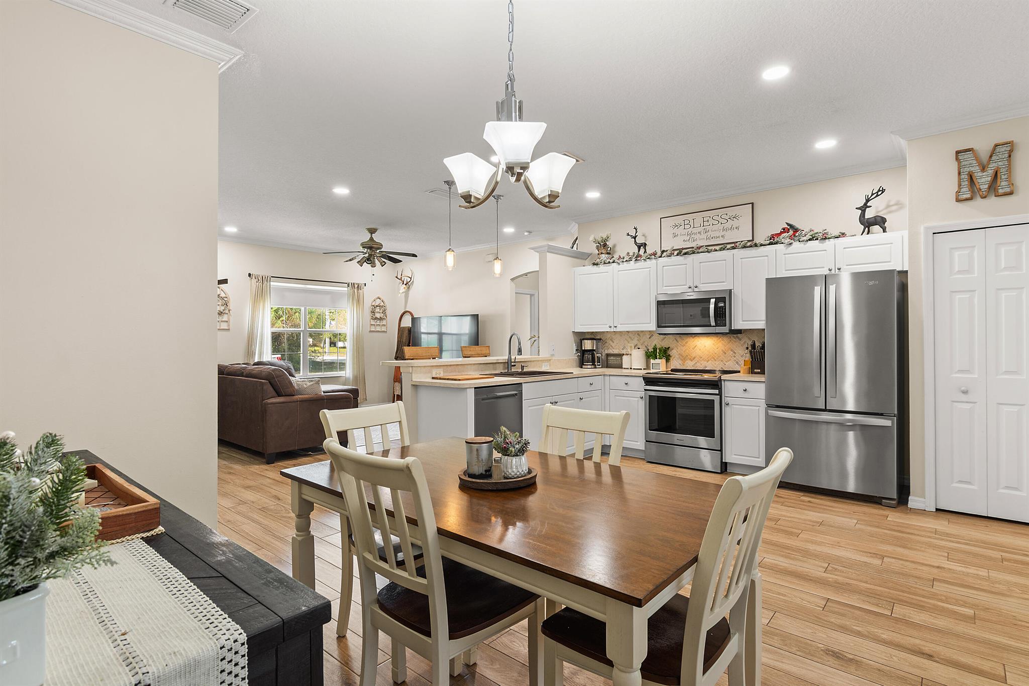 VERO LAKE ESTATES UNIT N - Residential