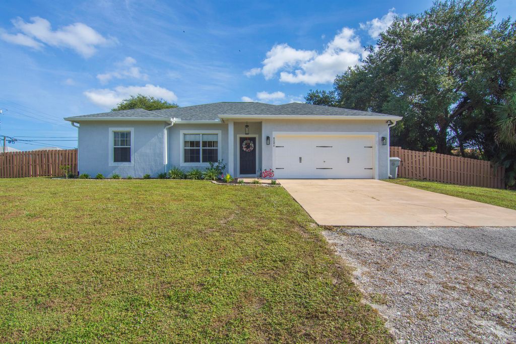 Photo of 8686 104th Avenue, Vero Beach, FL 32967 (MLS # R11147664)