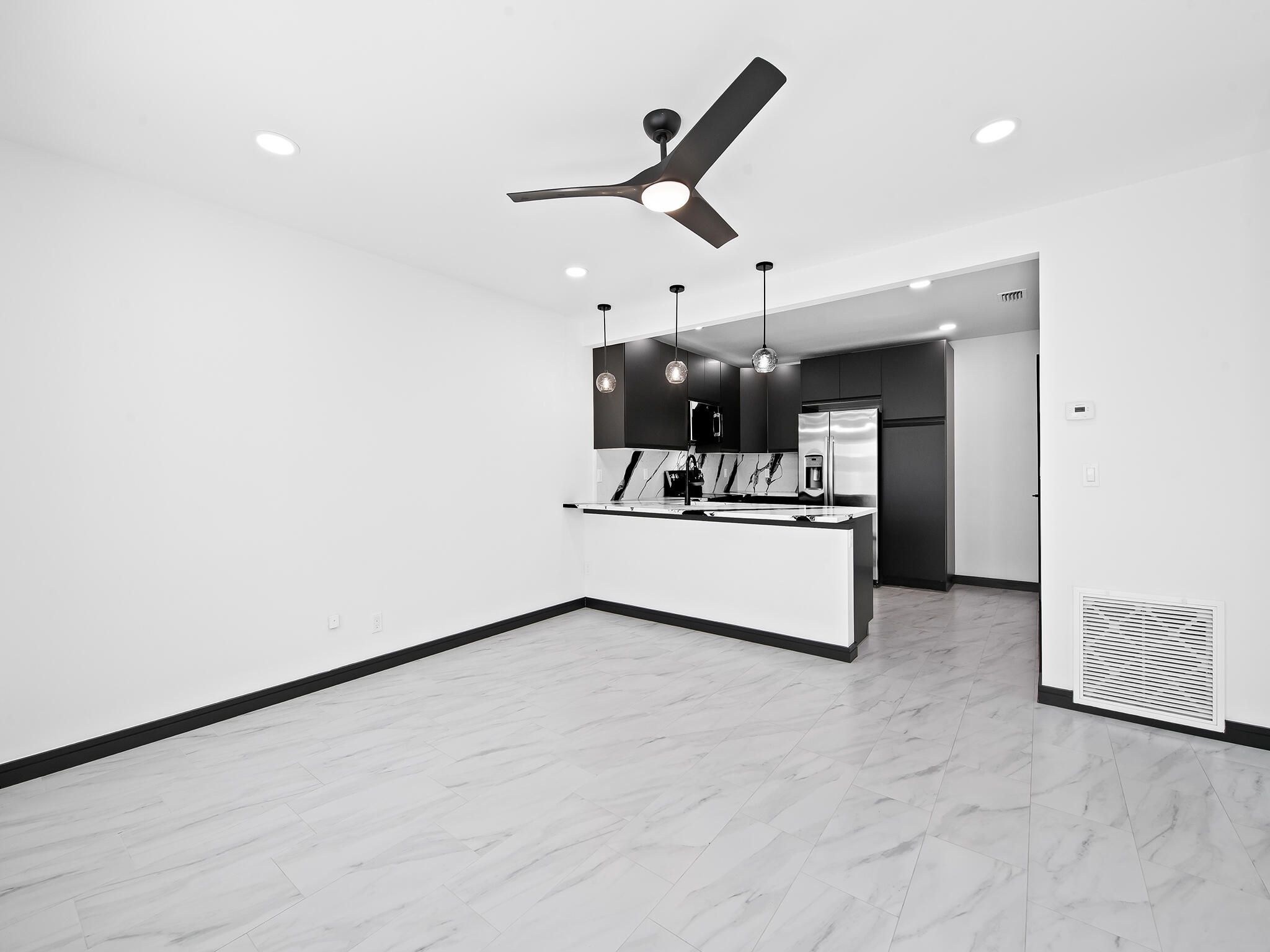 LAS OLAS PARK CORR PLAT - Residential Lease