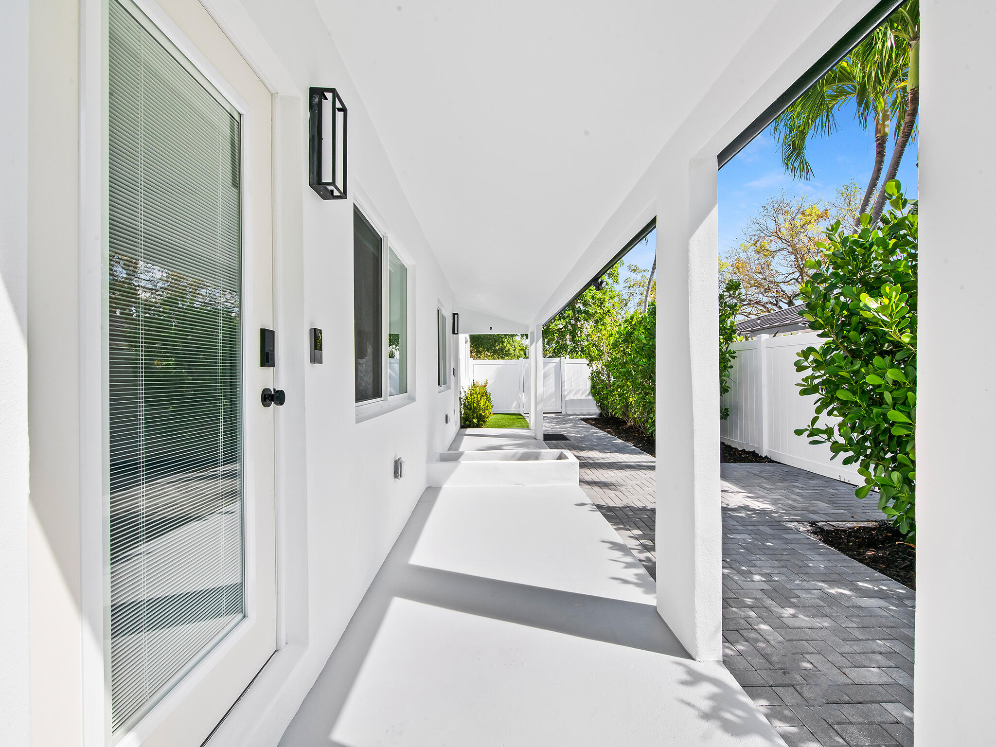 LAS OLAS PARK CORR PLAT - Residential Lease