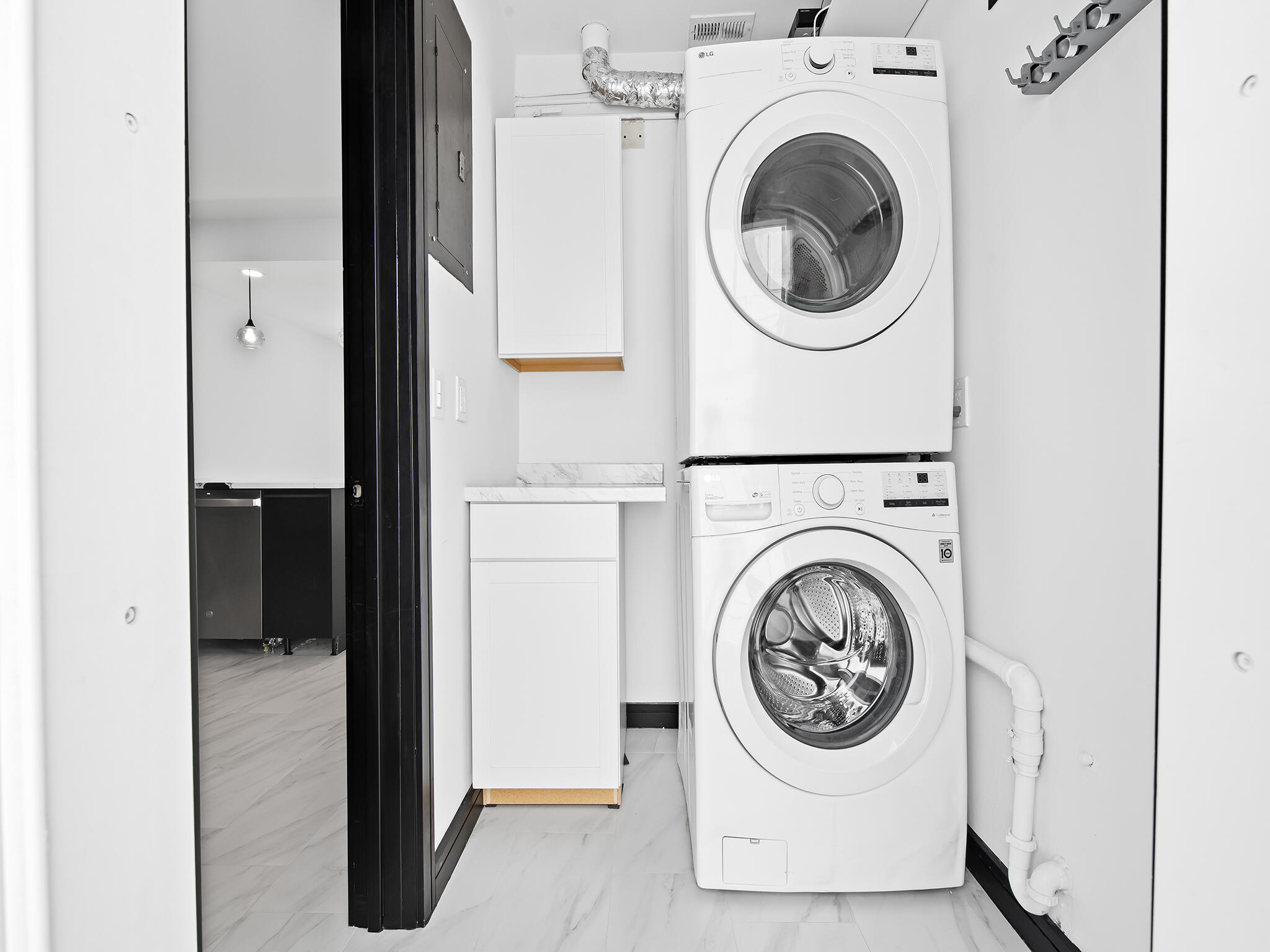 LAS OLAS PARK CORR PLAT - Residential Lease