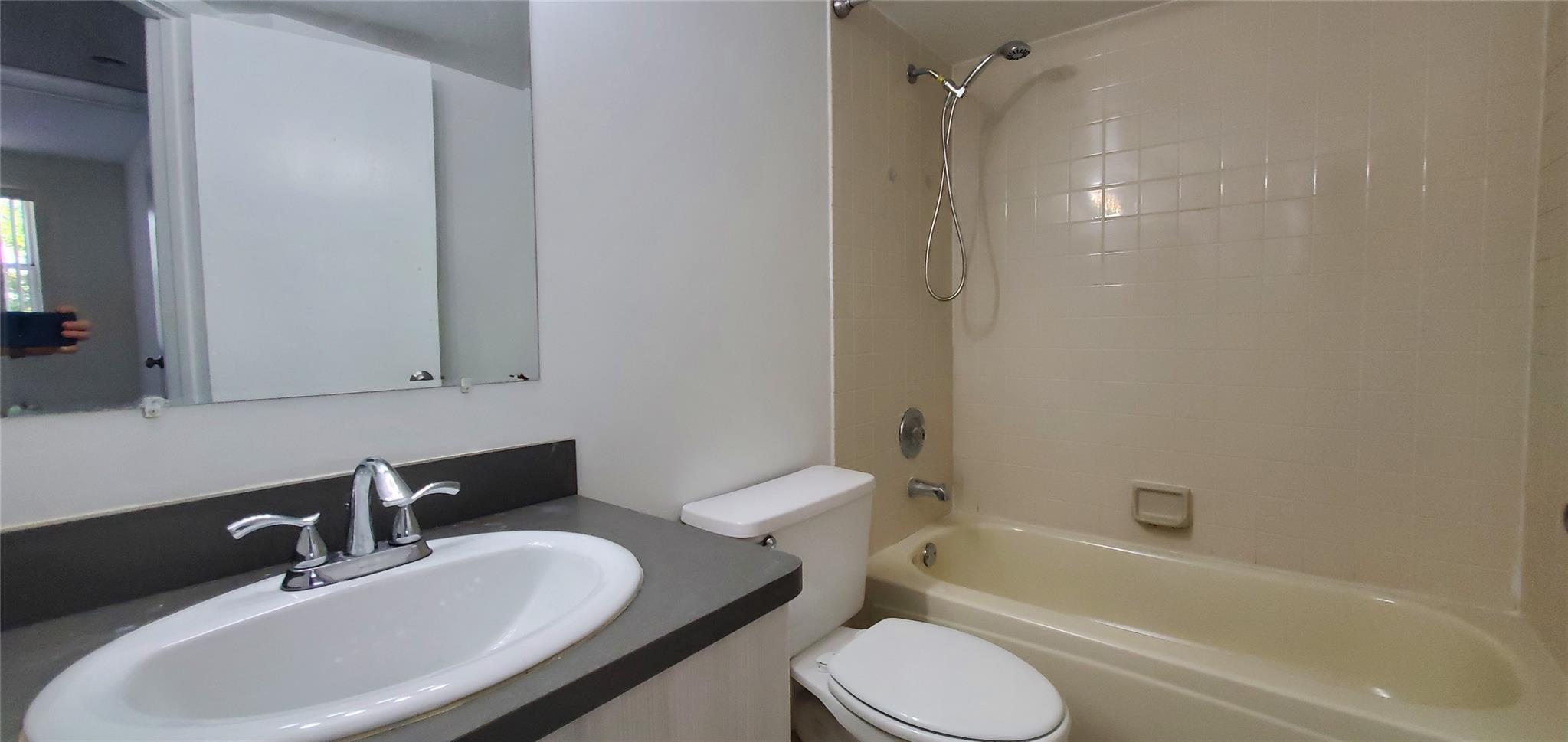 Edgewater Condo - Residential Lease
