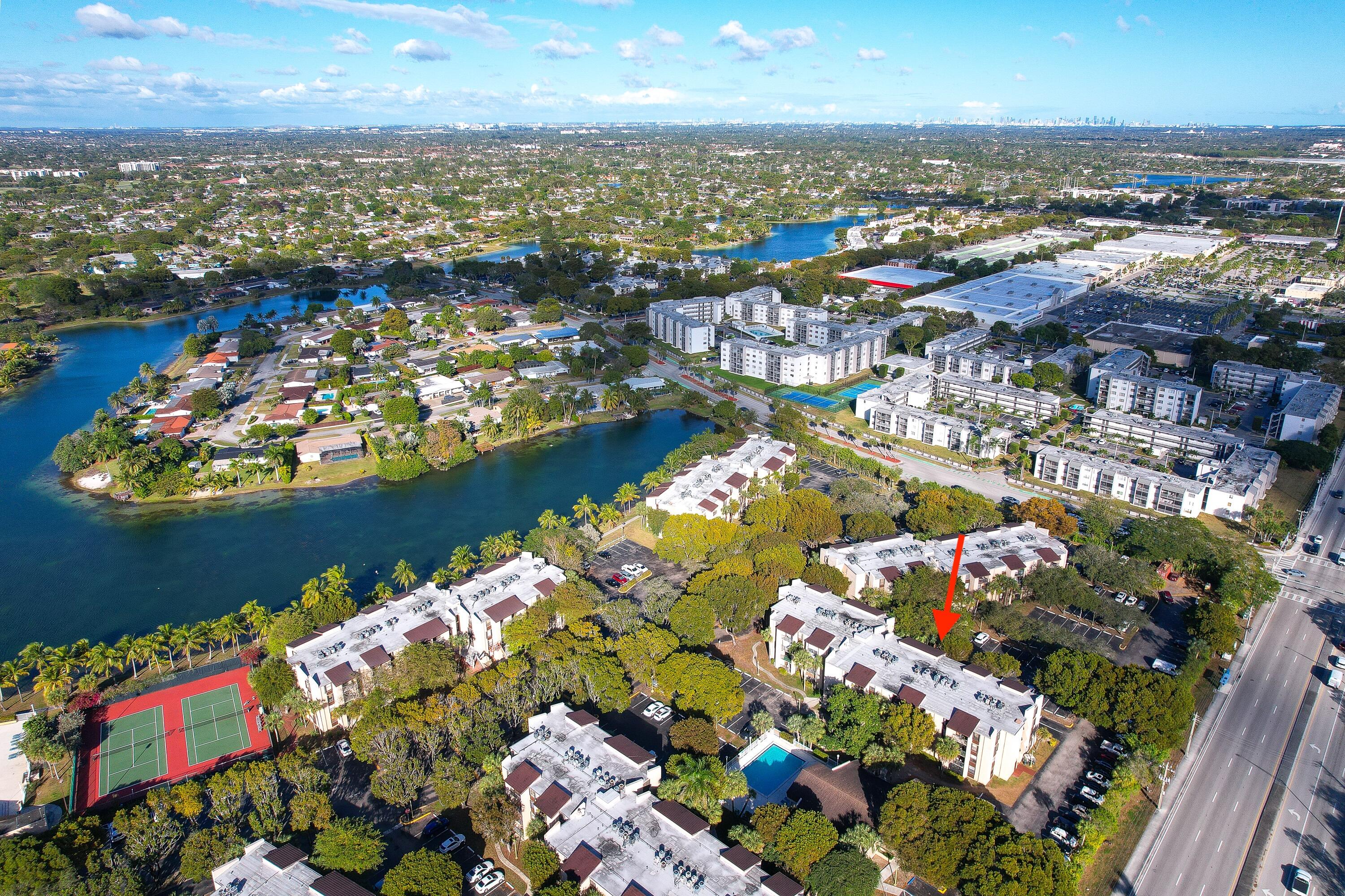 PROMENADE AT KENDALE LAKES - Residential