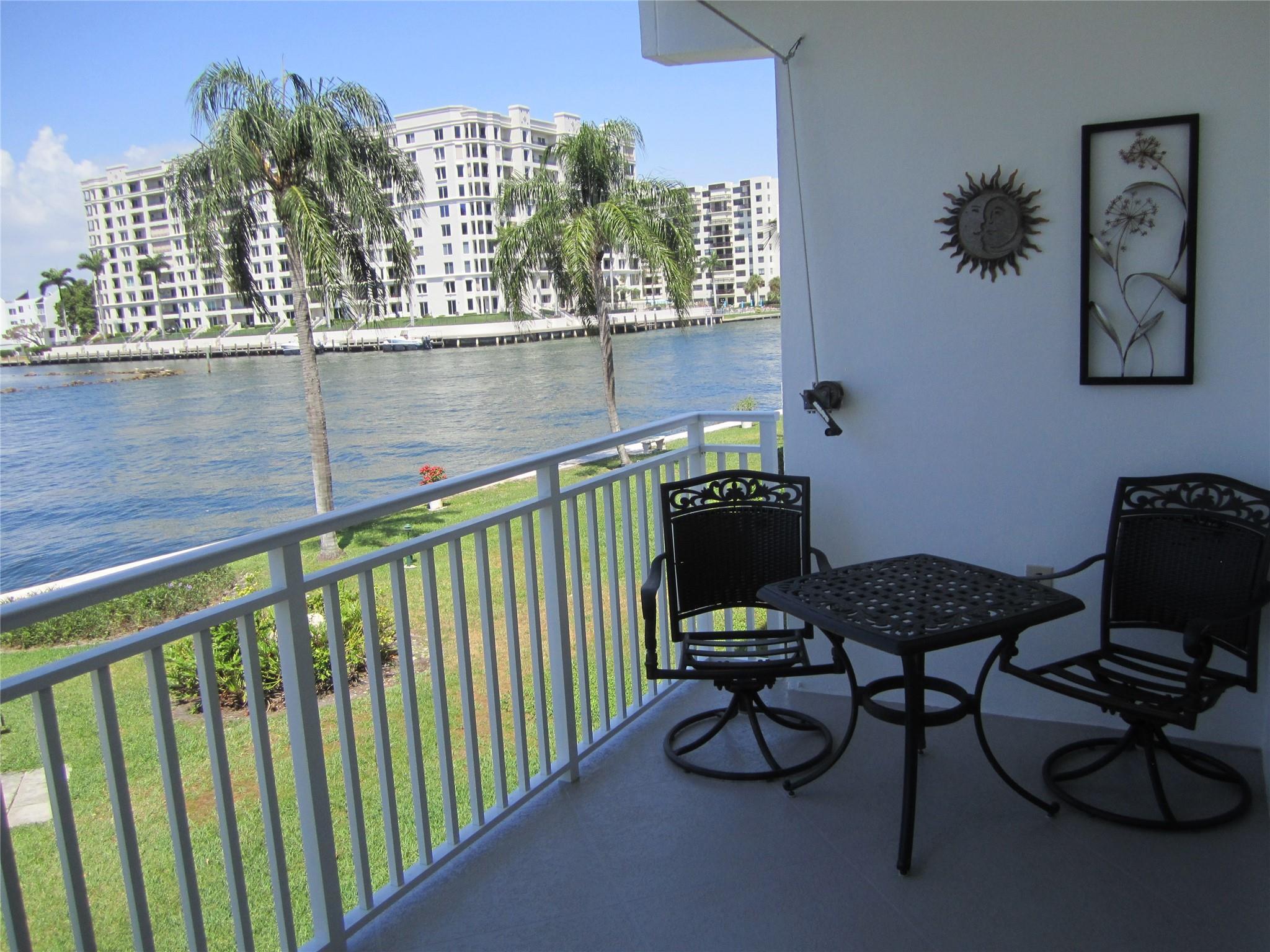 1111 N Riverside Dr 202