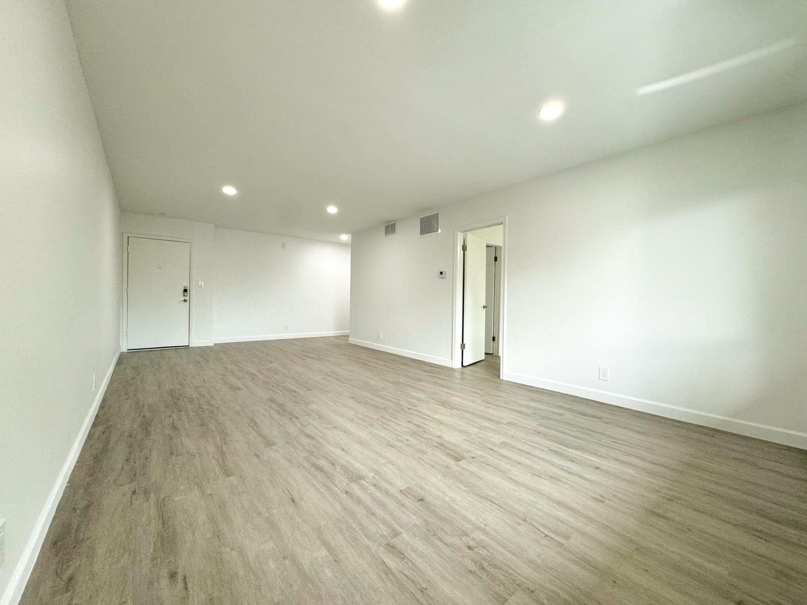 119 NE 19th Ct 207G
