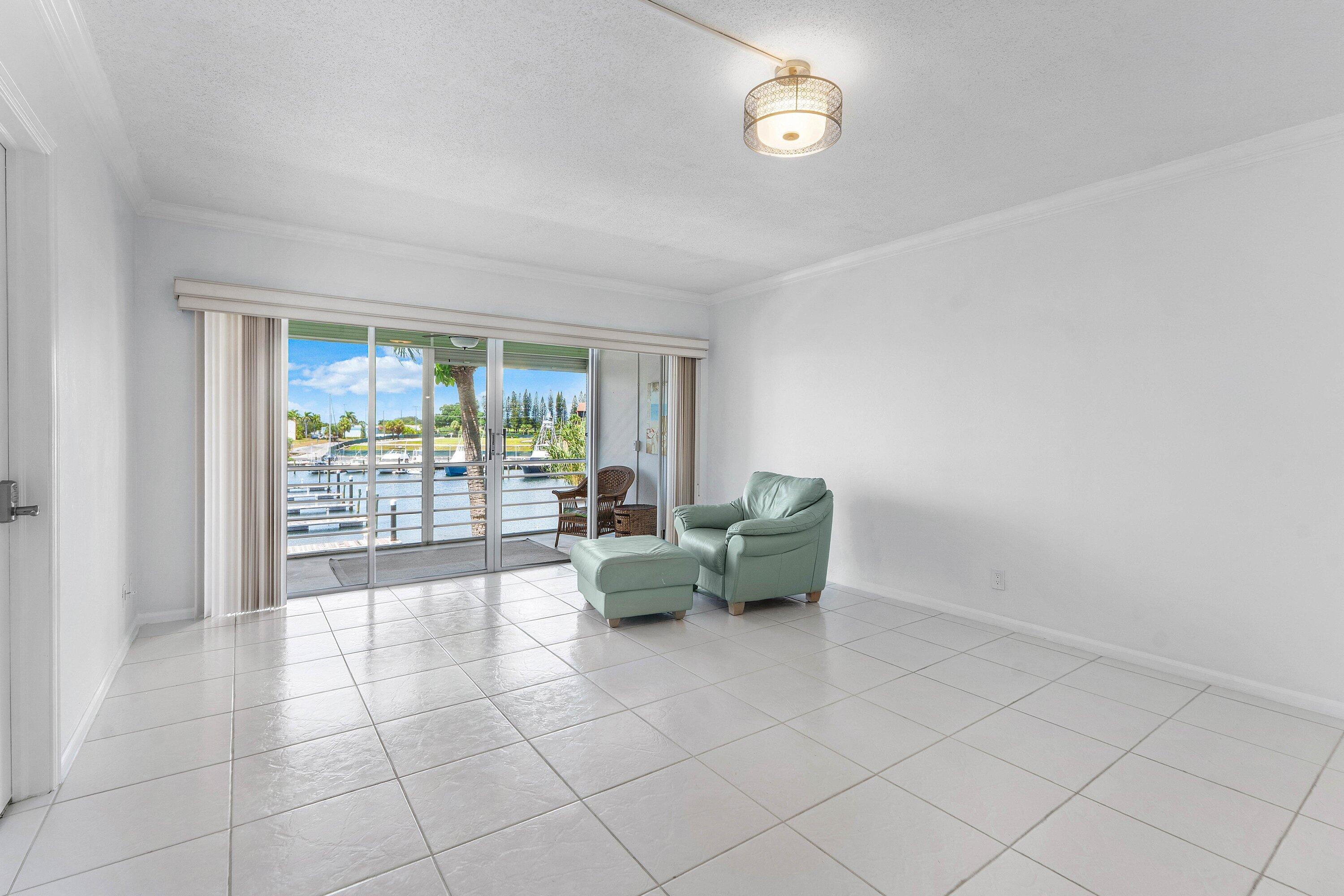 29 Yacht Club Drive 304