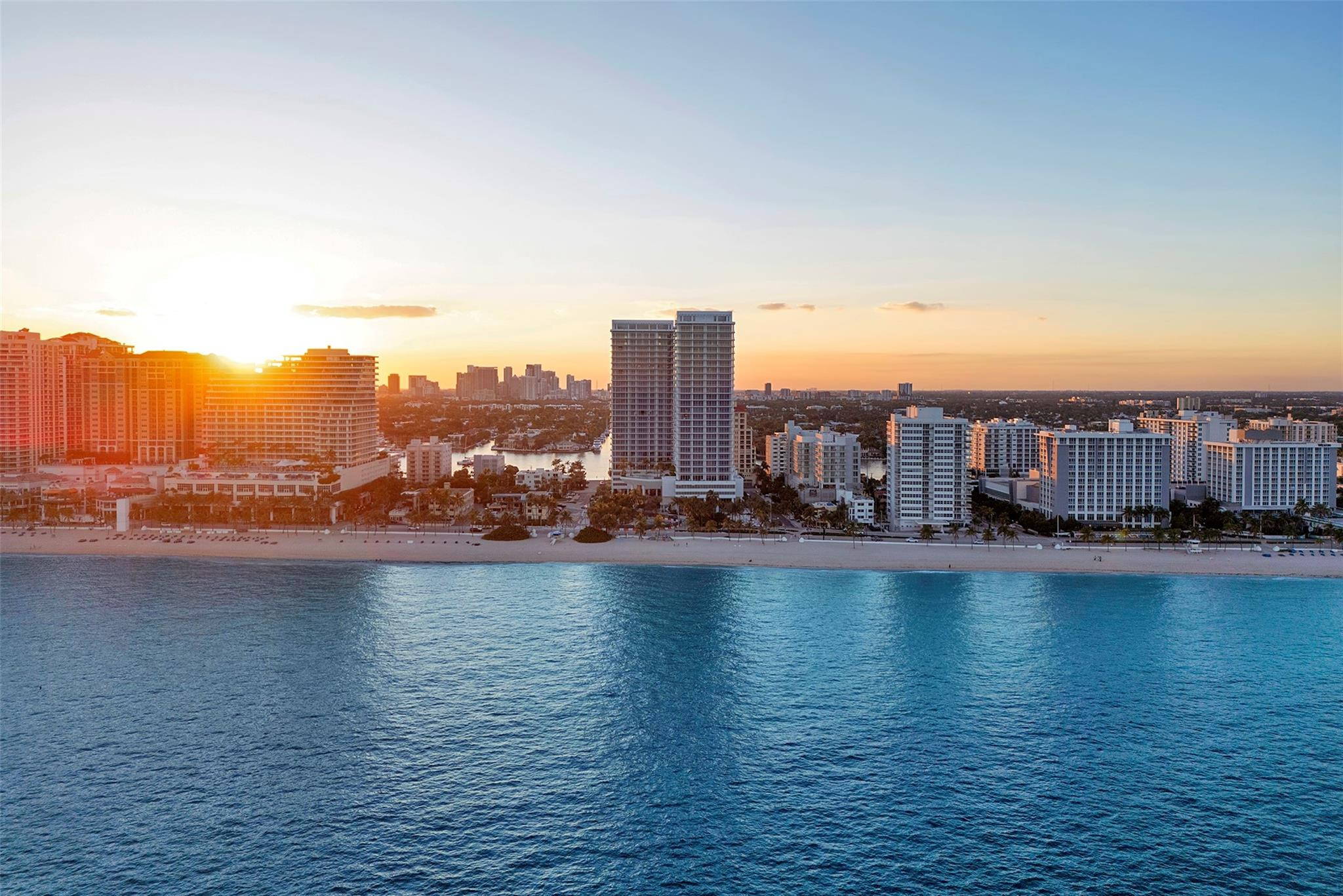 SELENE OCEANFRONT RESIDENCE - Residential