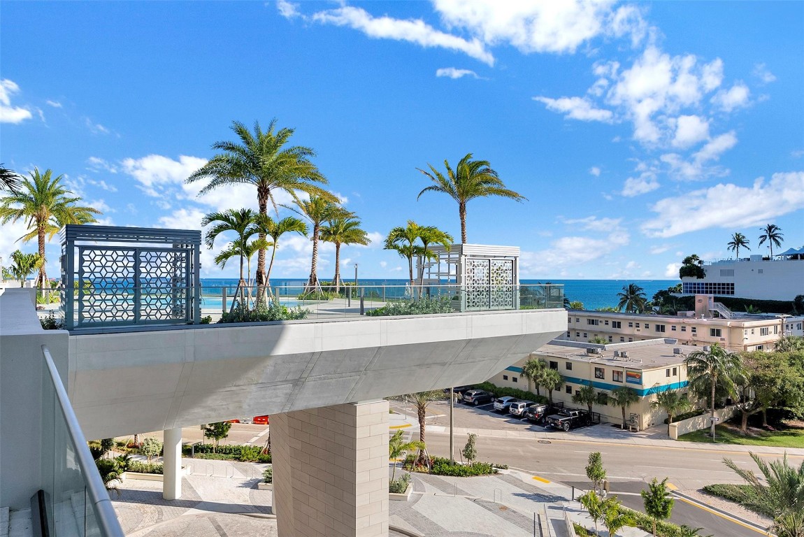 SELENE OCEANFRONT RESIDEN - Residential