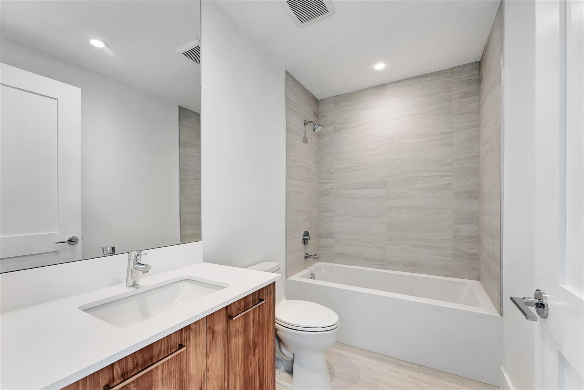 SELENE OCEANFRONT RESIDENCE - Residential