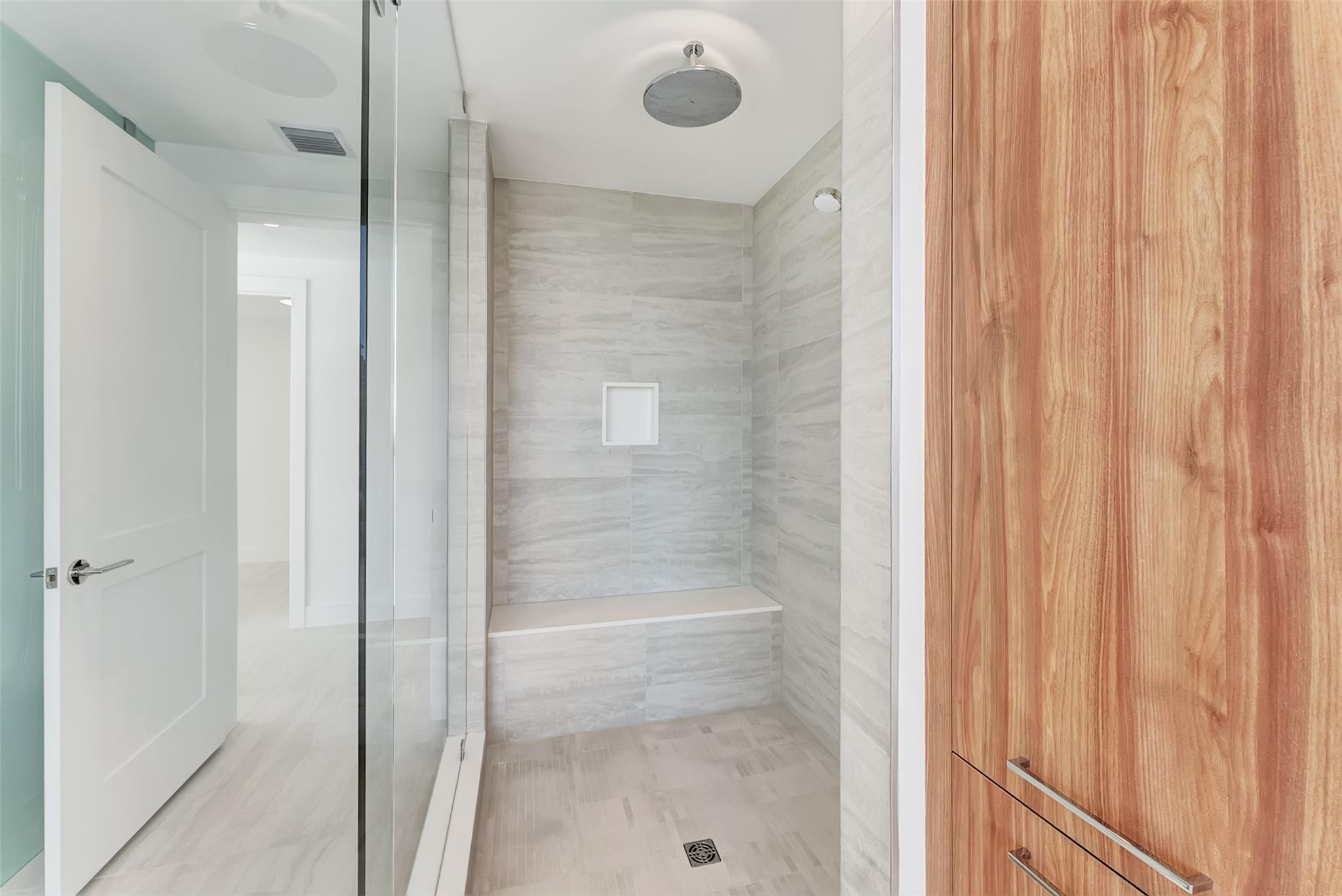 SELENE OCEANFRONT RESIDENCE - Residential