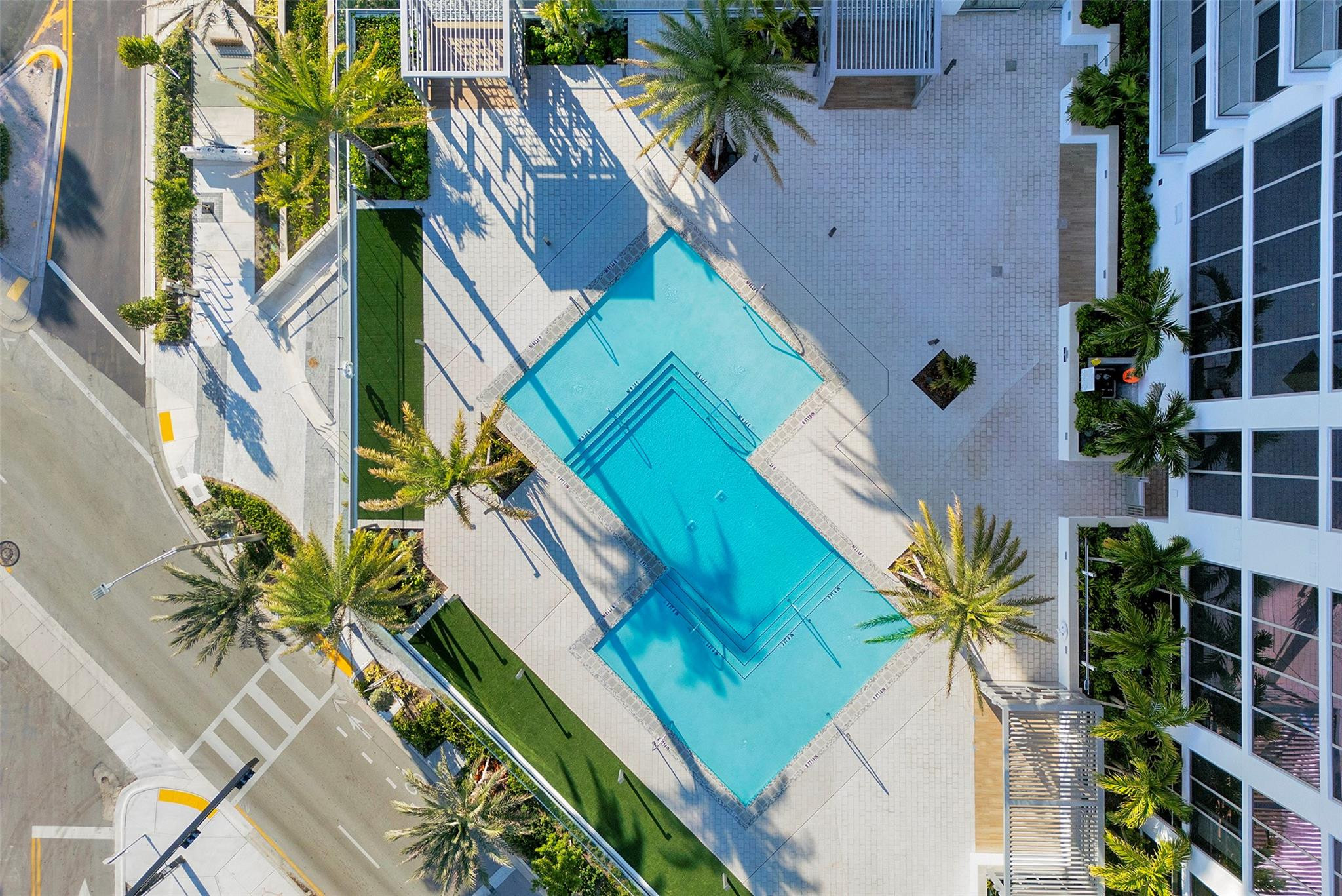 SELENE OCEANFRONT RESIDENCE - Residential