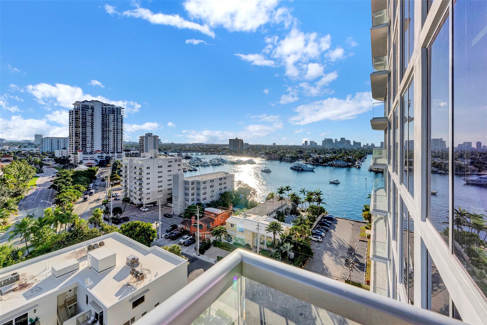 SELENE OCEANFRONT RESIDEN - Residential