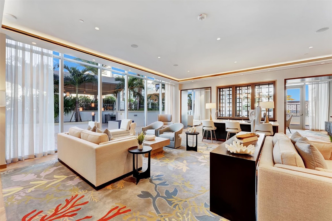 SELENE OCEANFRONT RESIDEN - Residential