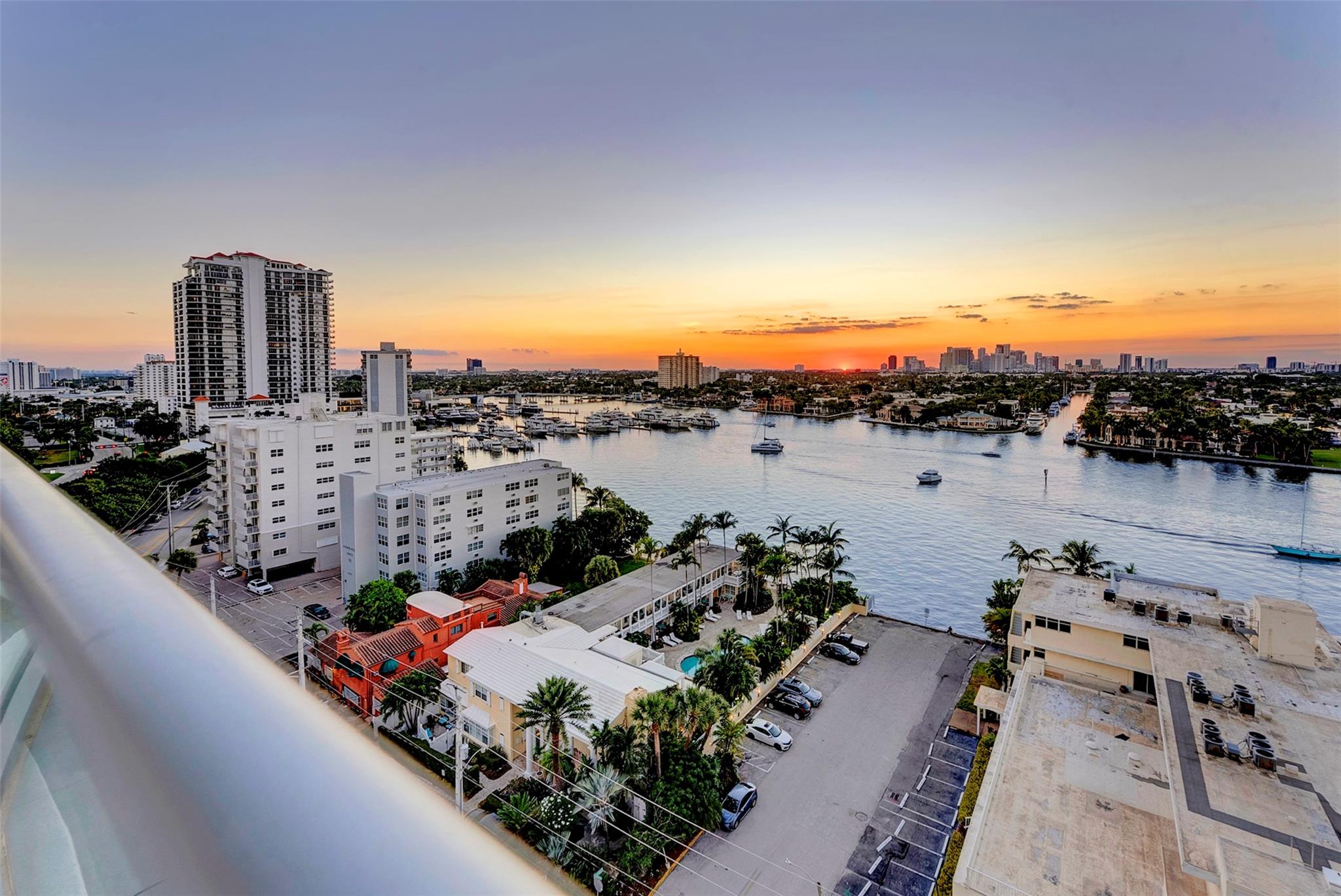 SELENE OCEANFRONT RESIDEN - Residential