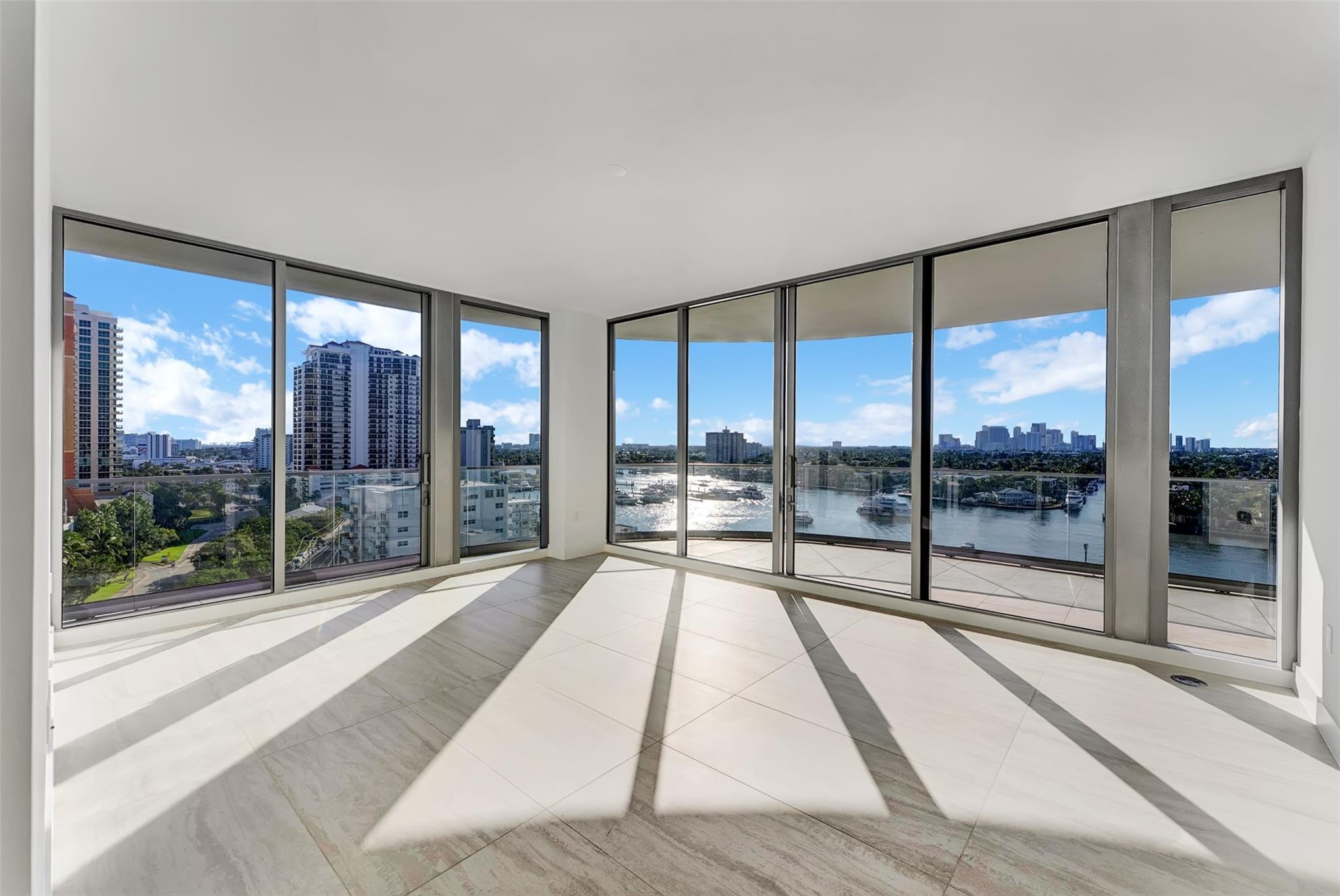 SELENE OCEANFRONT RESIDENCE - Residential