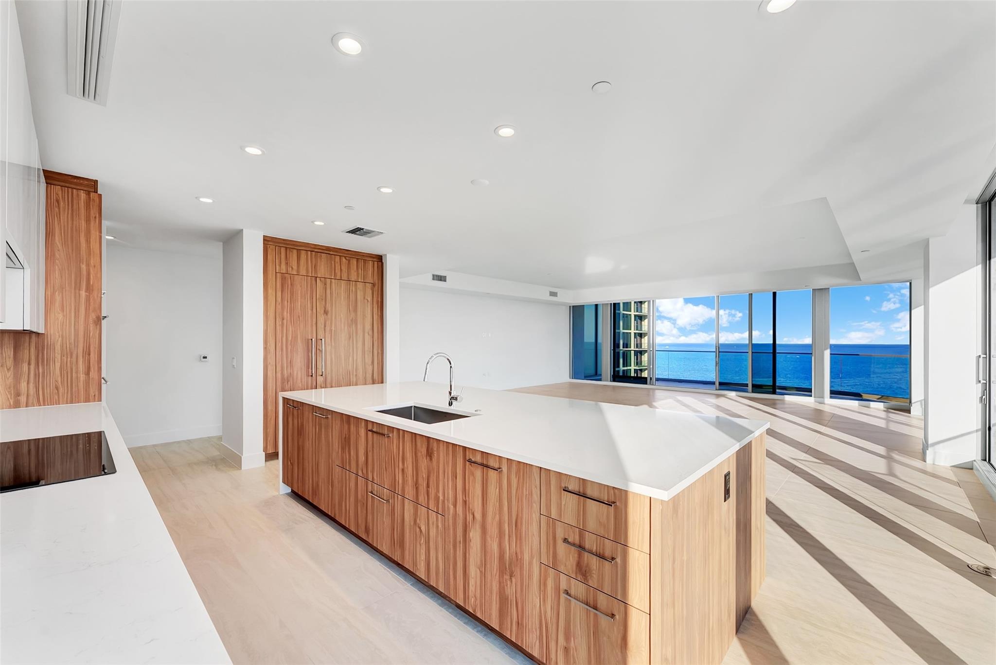 SELENE OCEANFRONT RESIDEN - Residential