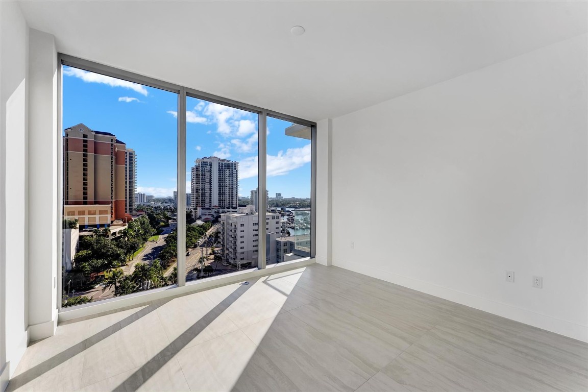 SELENE OCEANFRONT RESIDEN - Residential