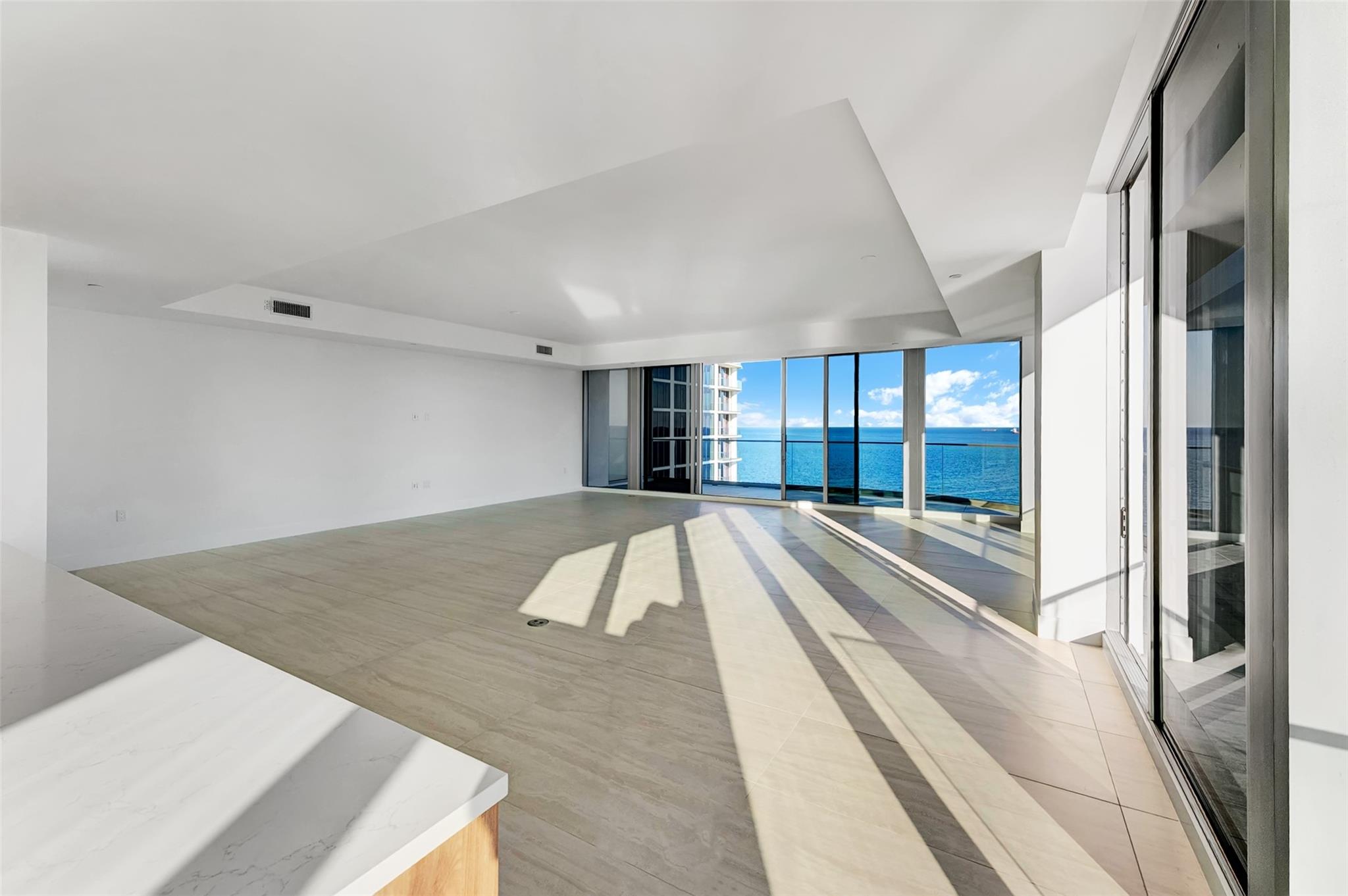 SELENE OCEANFRONT RESIDEN - Residential