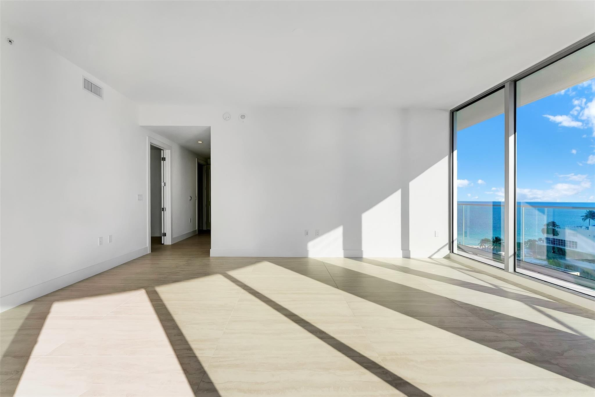SELENE OCEANFRONT RESIDENCE - Residential
