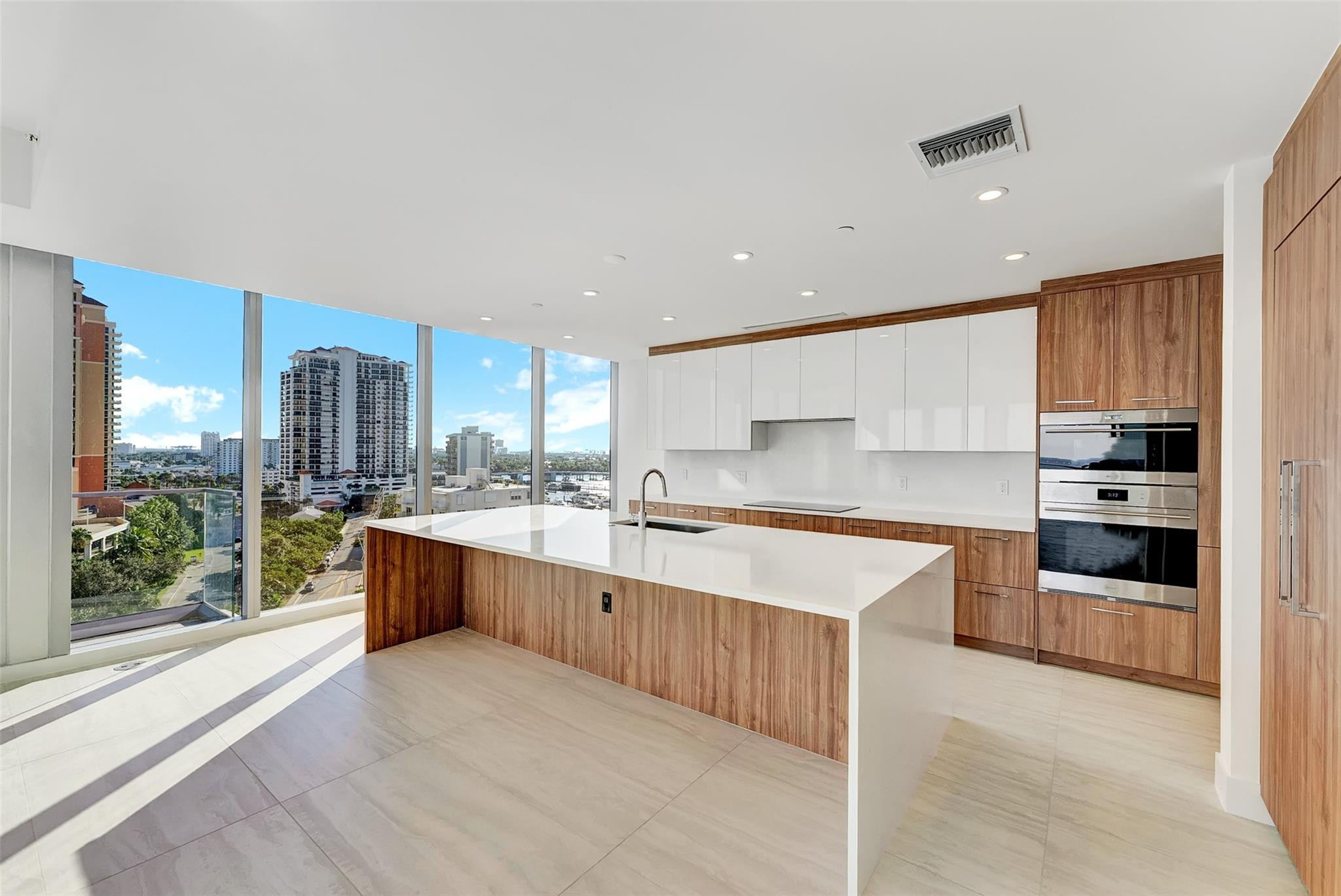 SELENE OCEANFRONT RESIDENCE - Residential